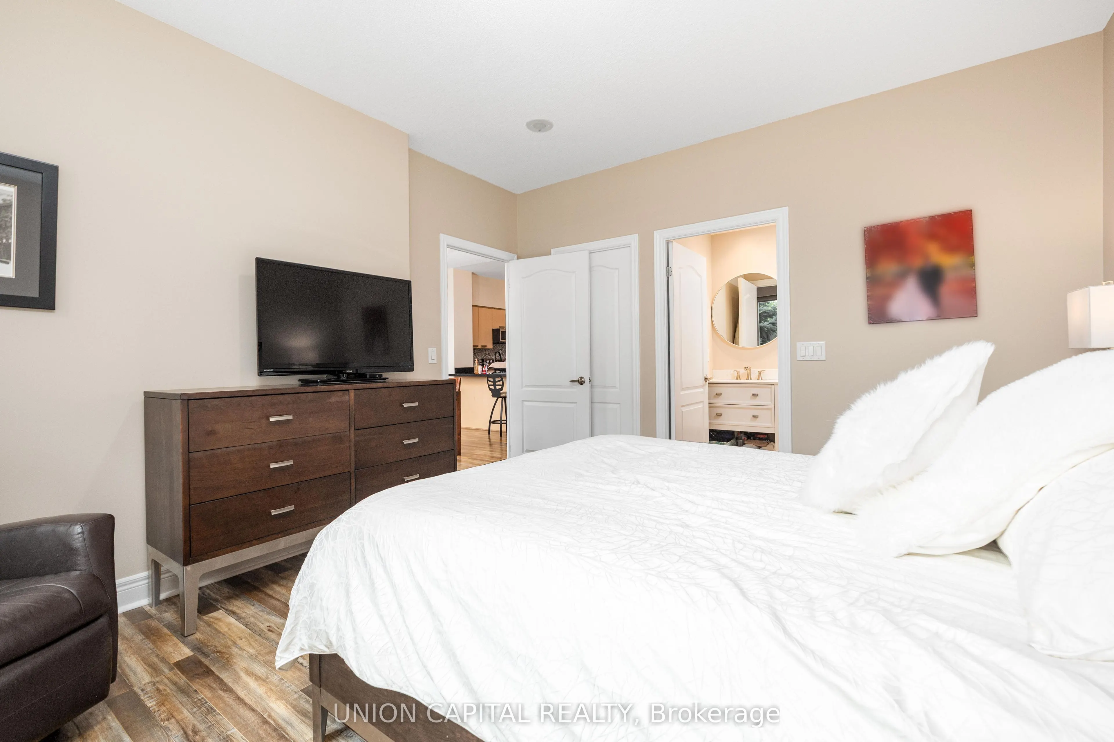 48 Suncrest Boulevard #102
