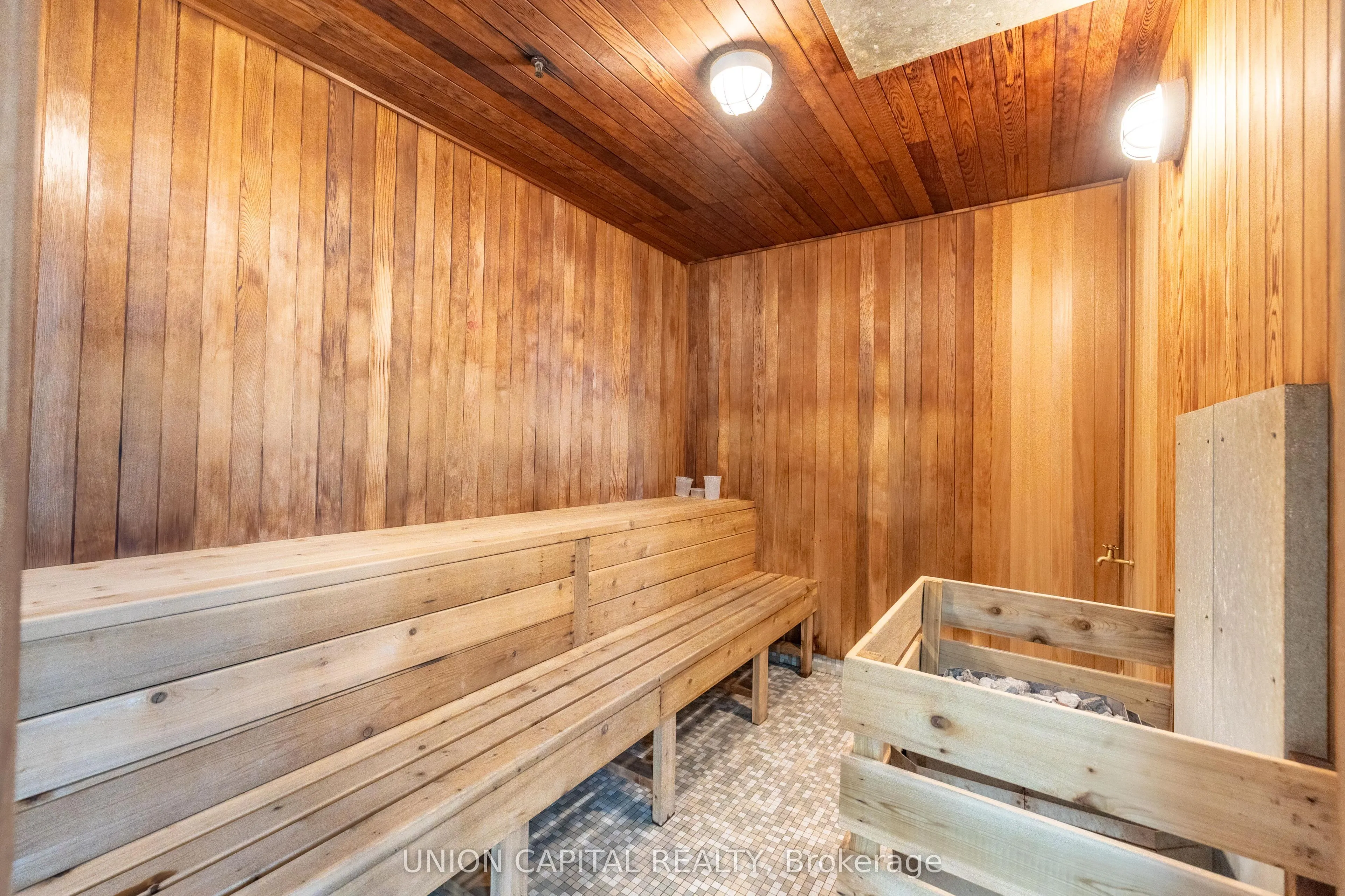 48 Suncrest Boulevard #102