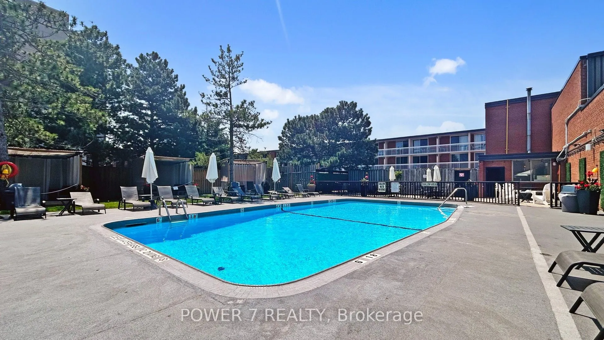 9015 Leslie Street #LPH18