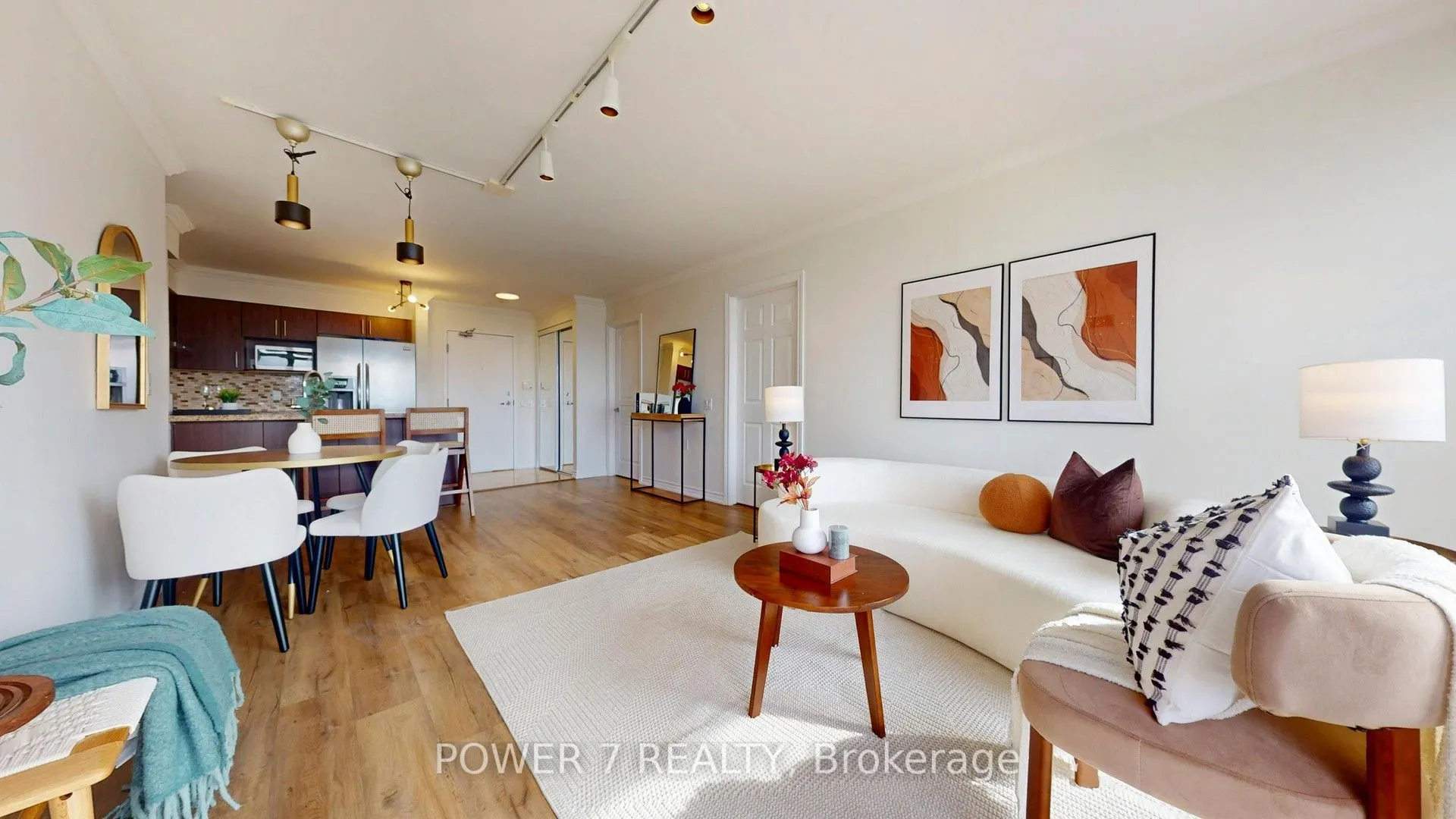 9015 Leslie Street #LPH18