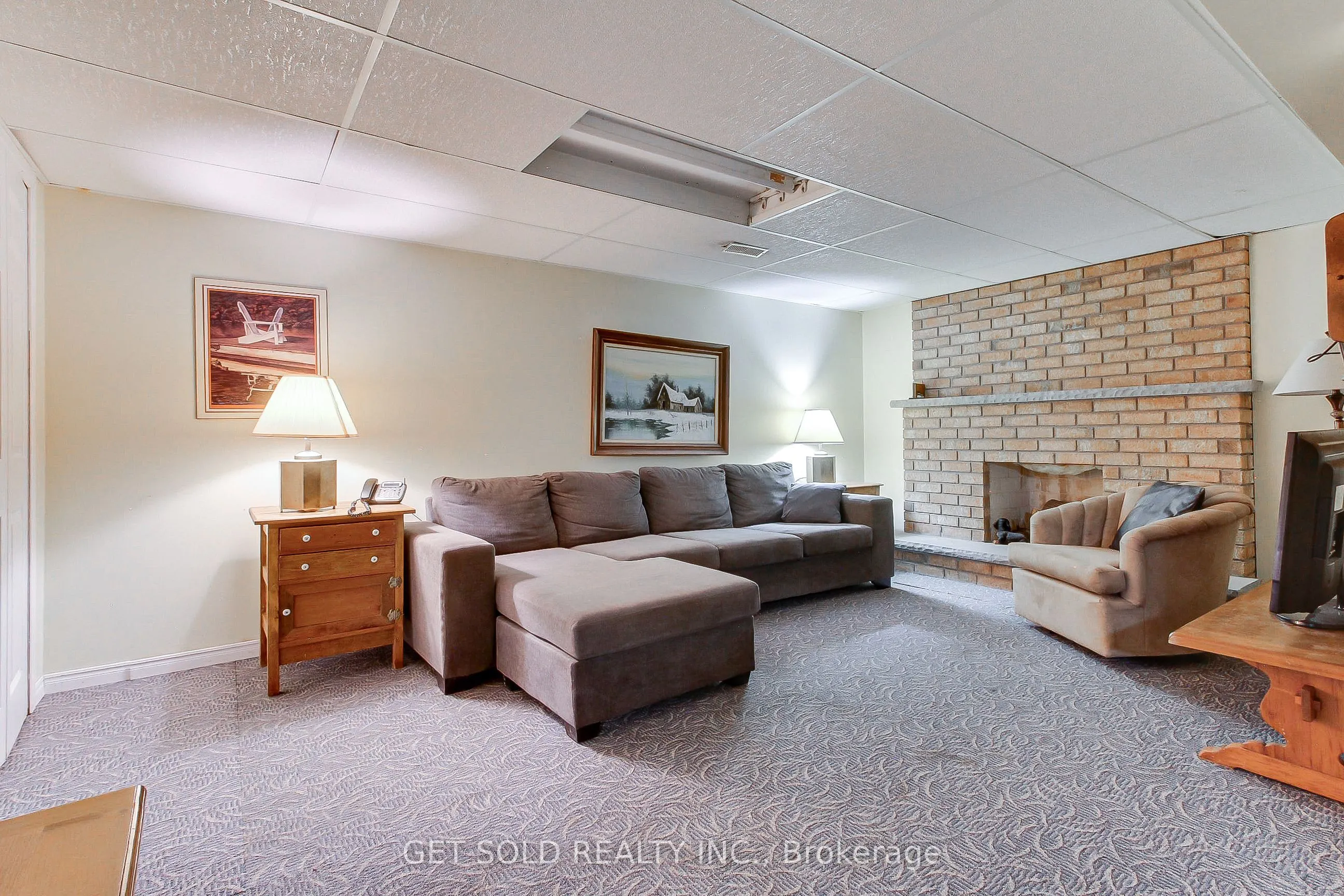 18 Whiteville Court