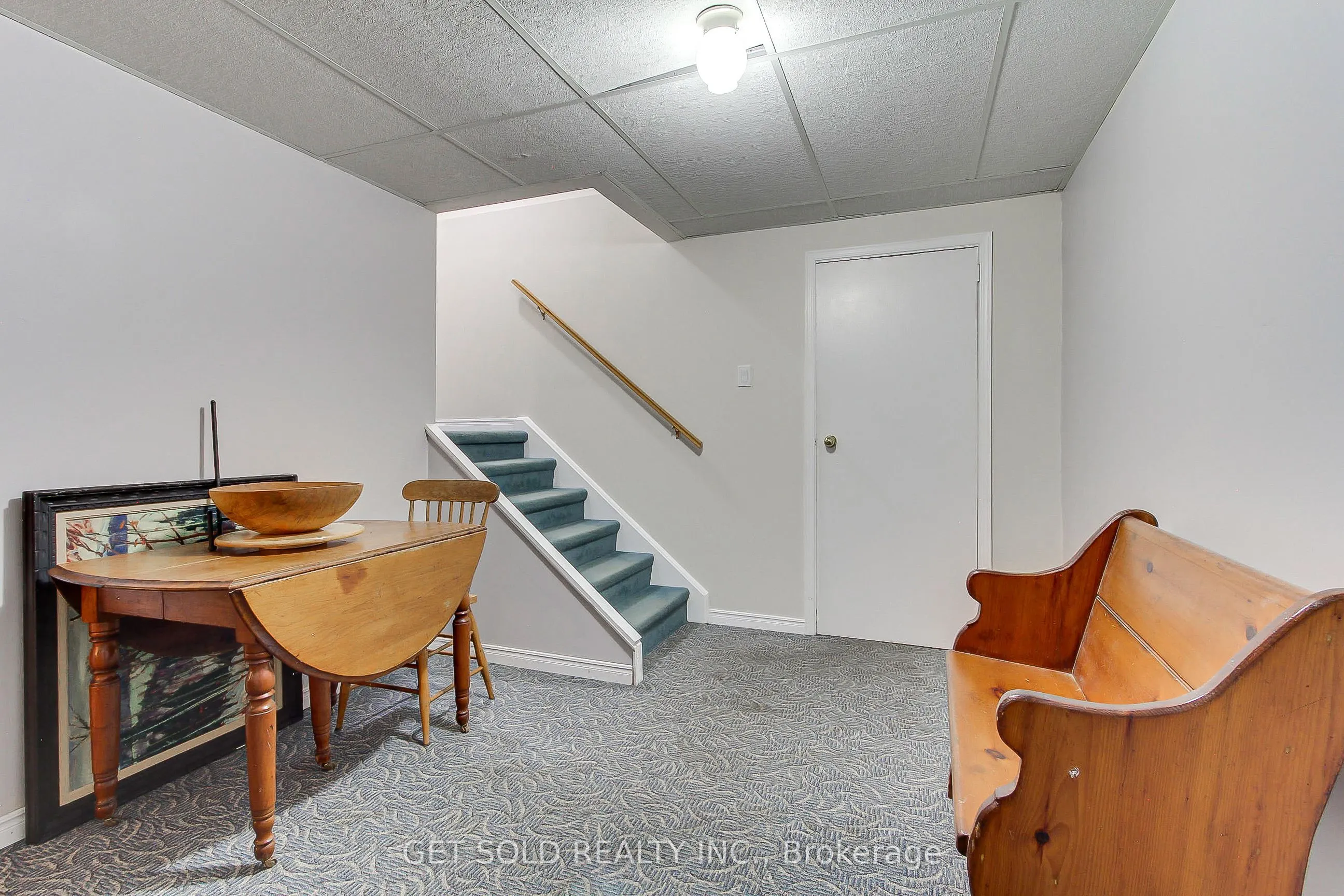 18 Whiteville Court