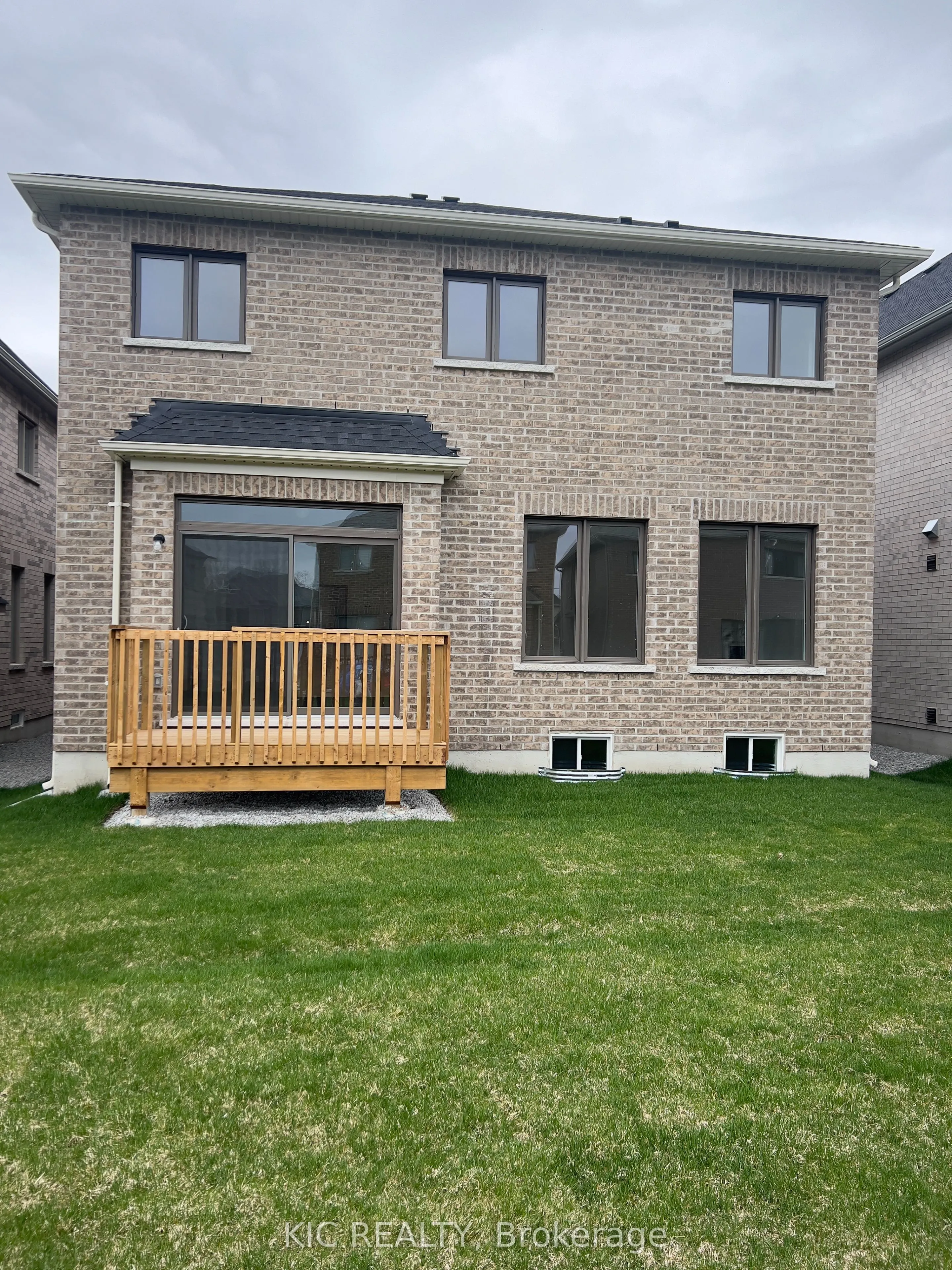 93 Baycroft Boulevard