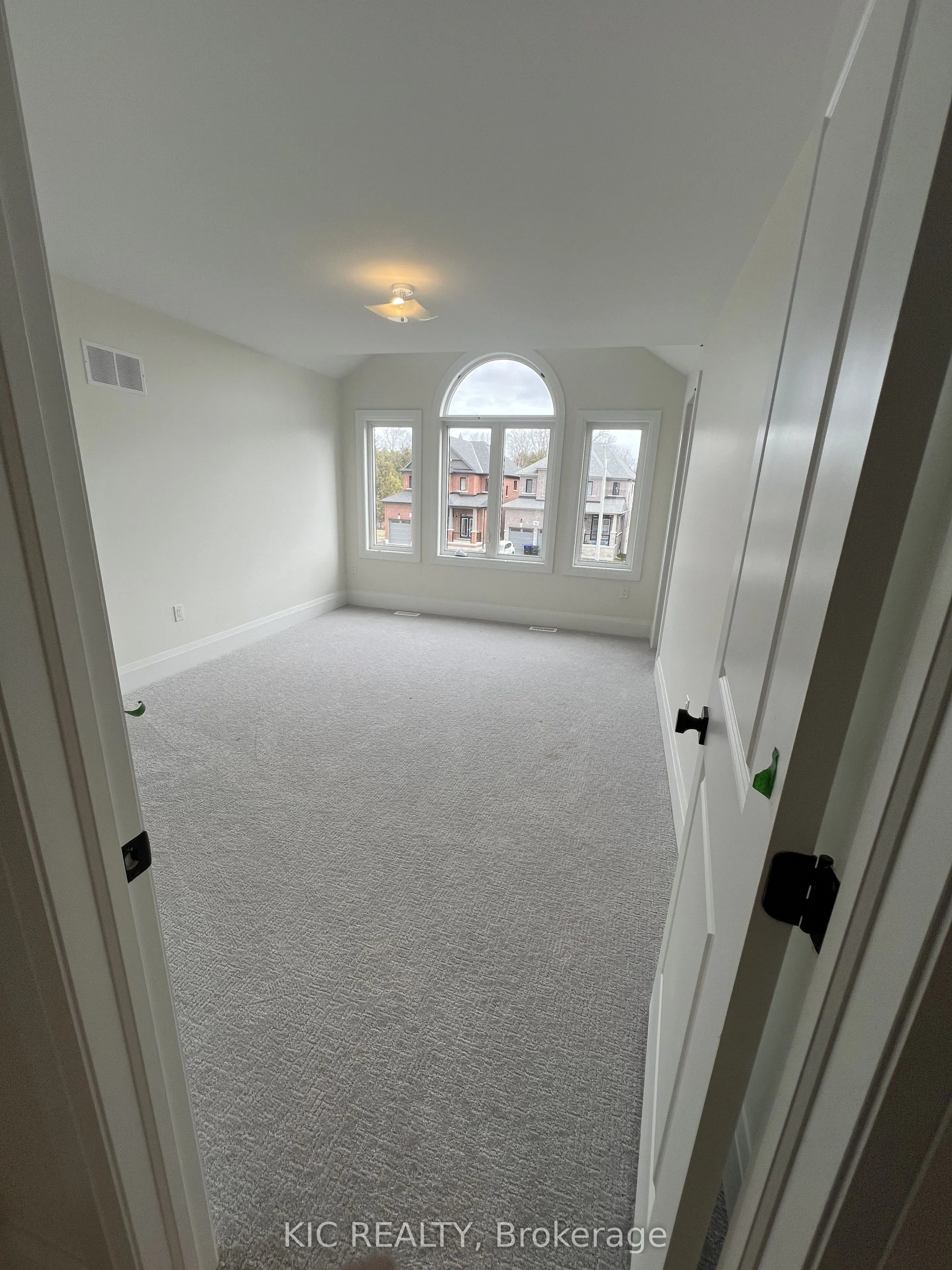 93 Baycroft Boulevard