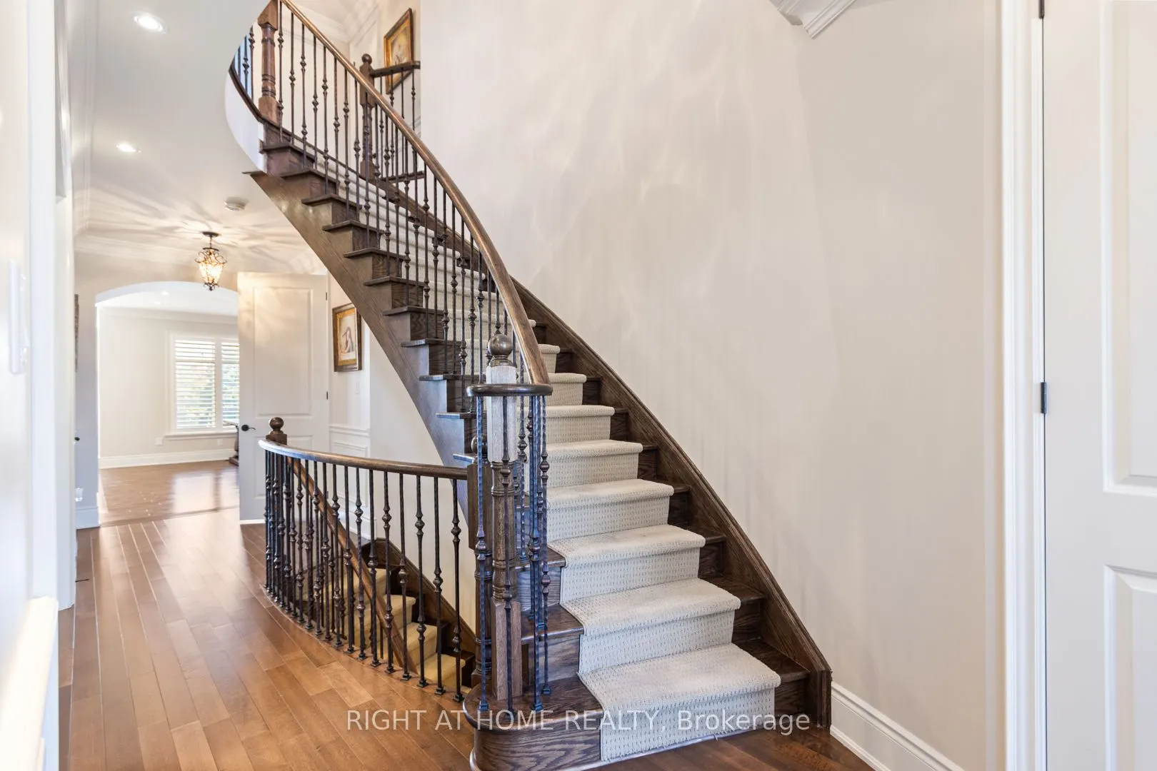 126 Vines Place