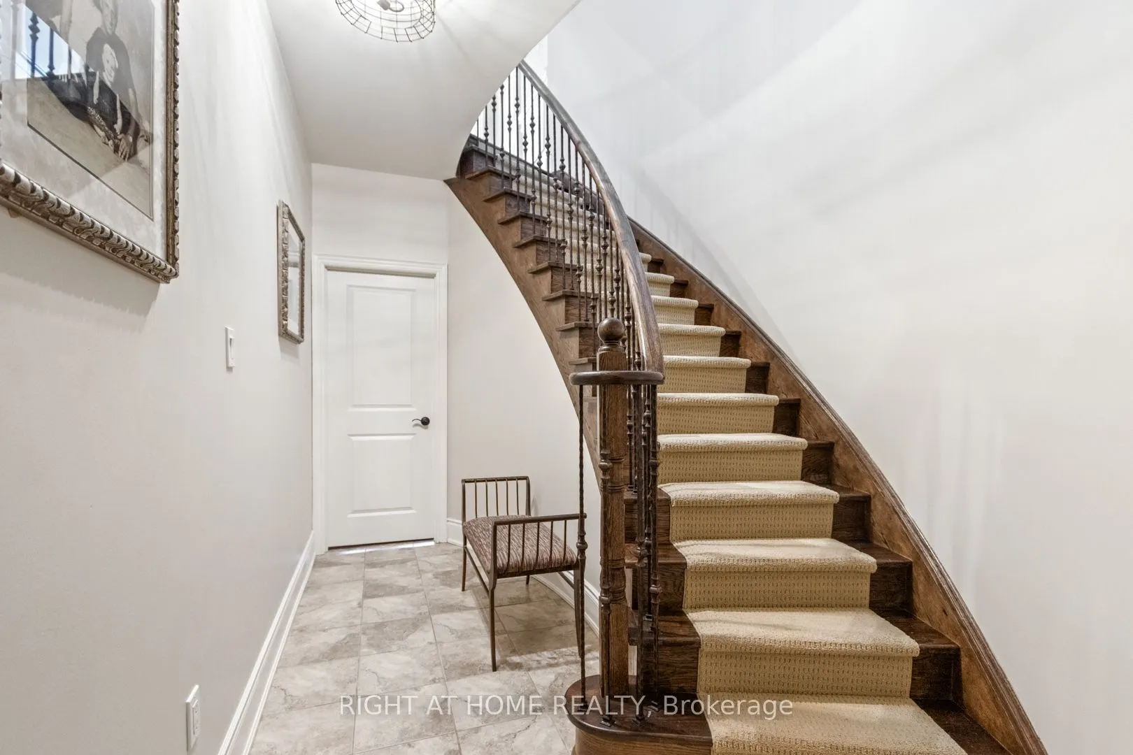 126 Vines Place