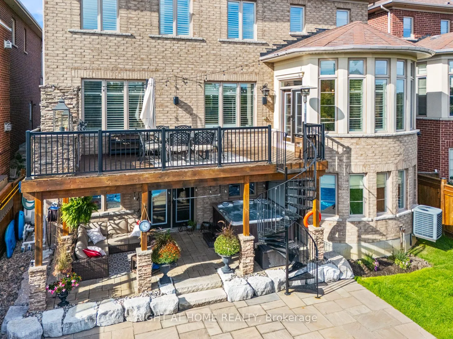 126 Vines Place