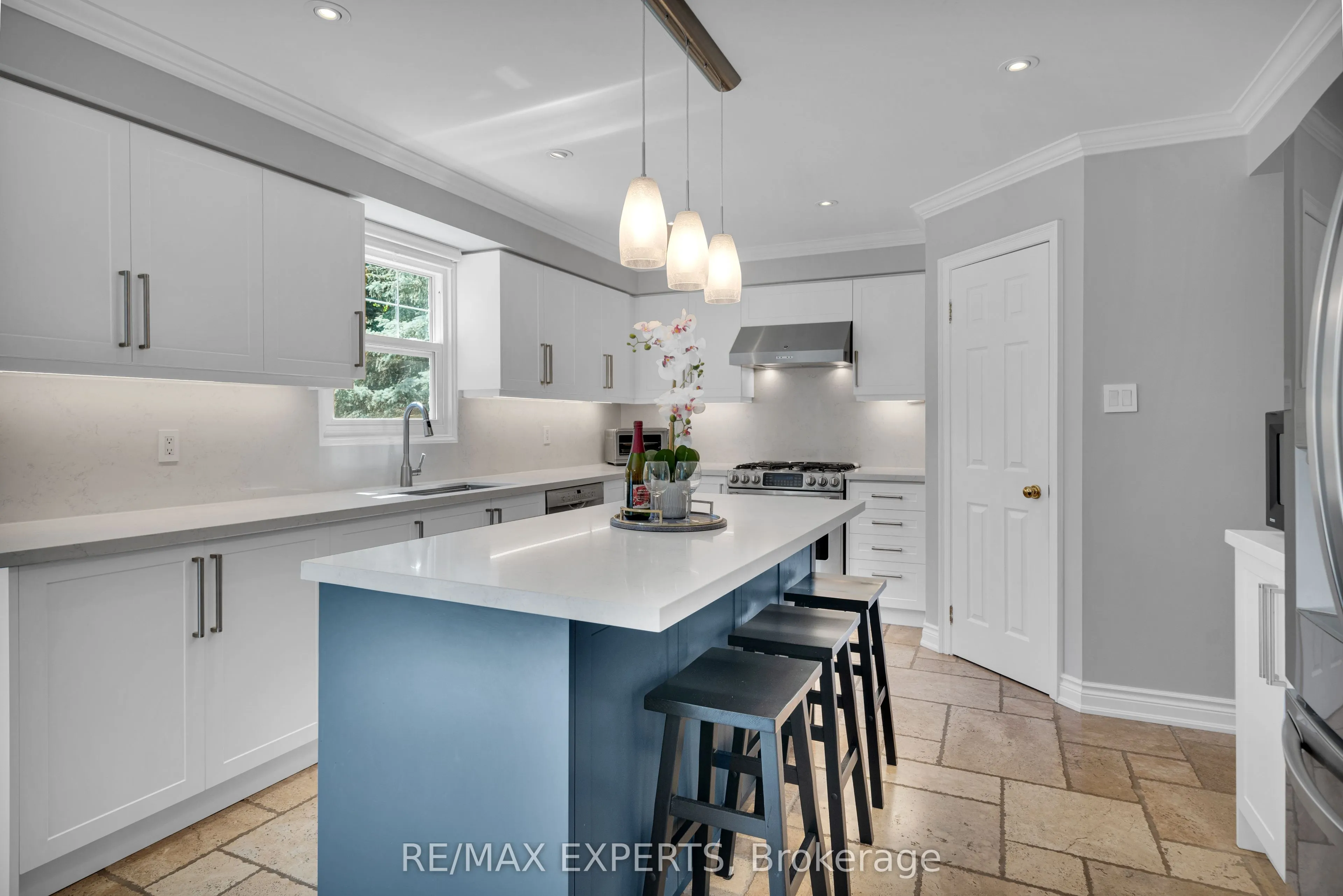 123 Fern Valley Crescent