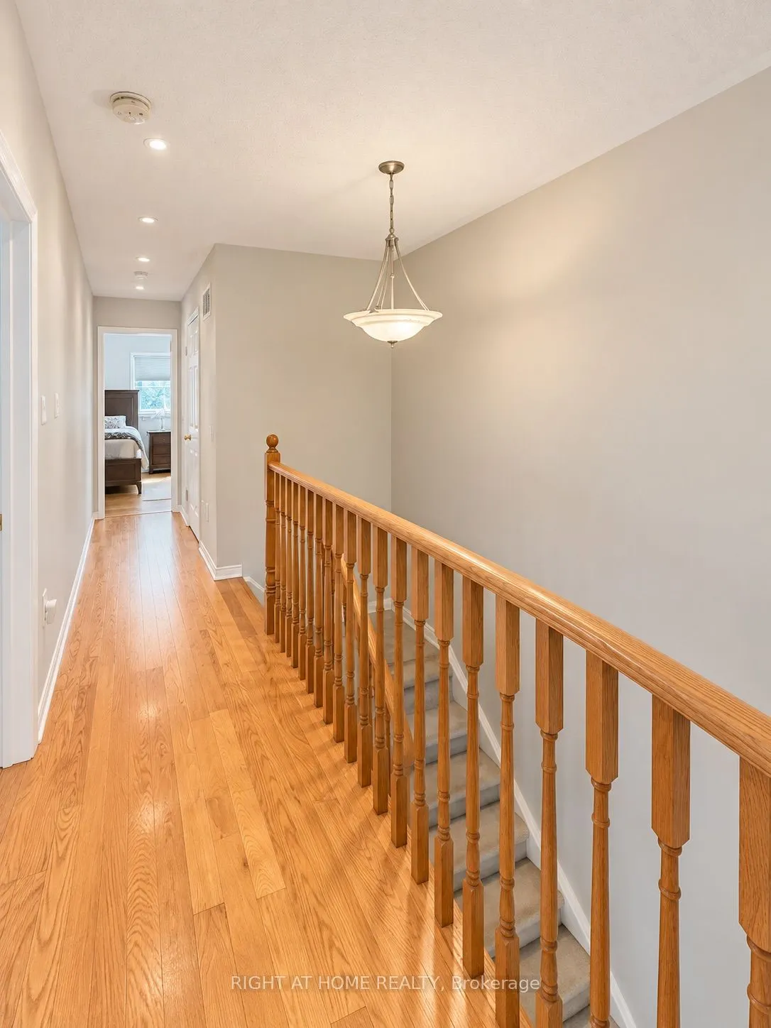1 Ridgeway Court
