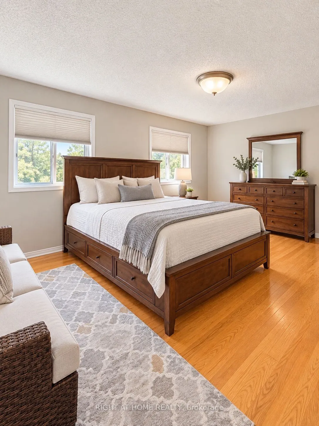 1 Ridgeway Court