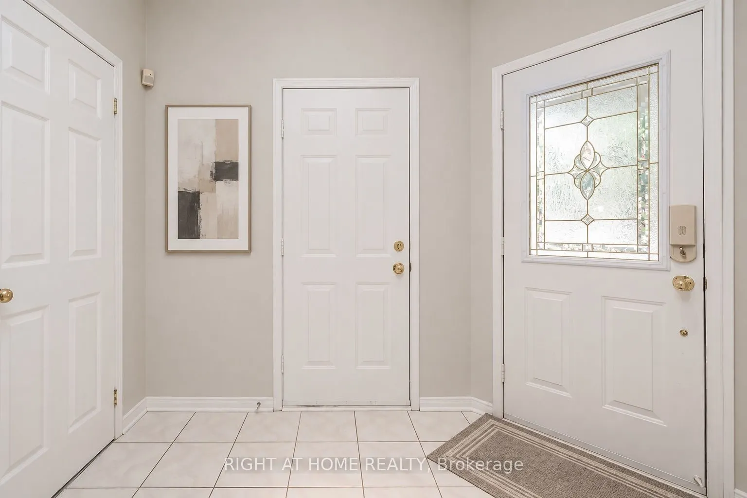 1 Ridgeway Court