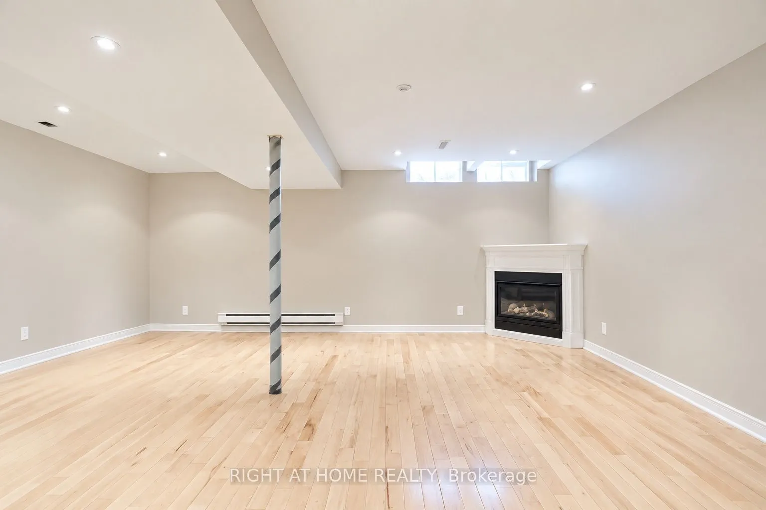 1 Ridgeway Court