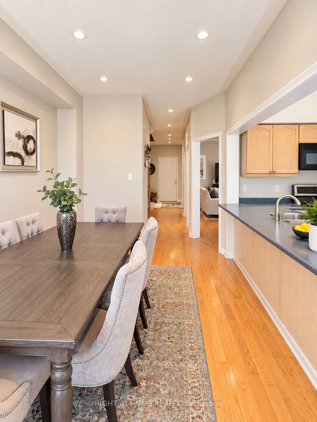 1 Ridgeway Court
