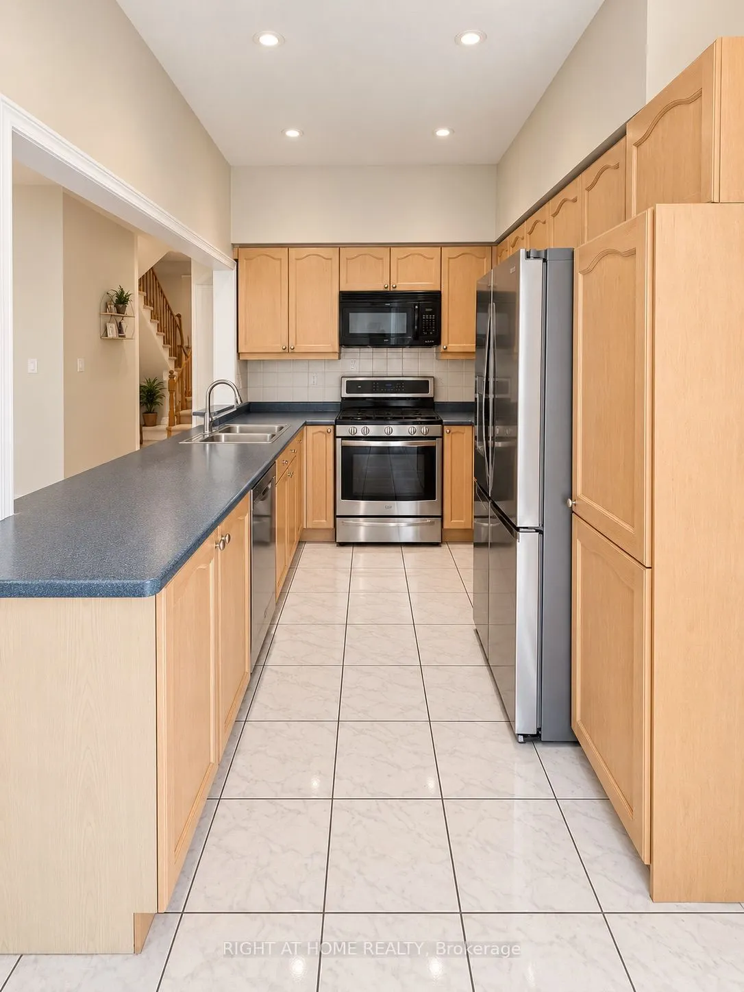 1 Ridgeway Court