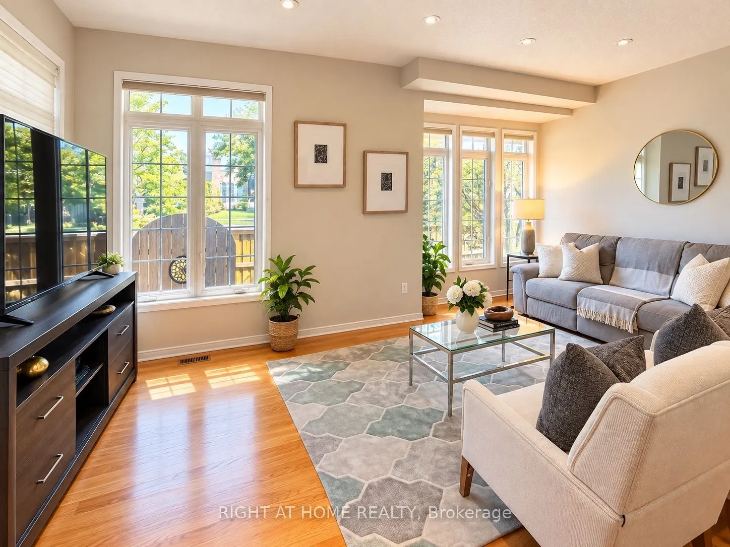 1 Ridgeway Court