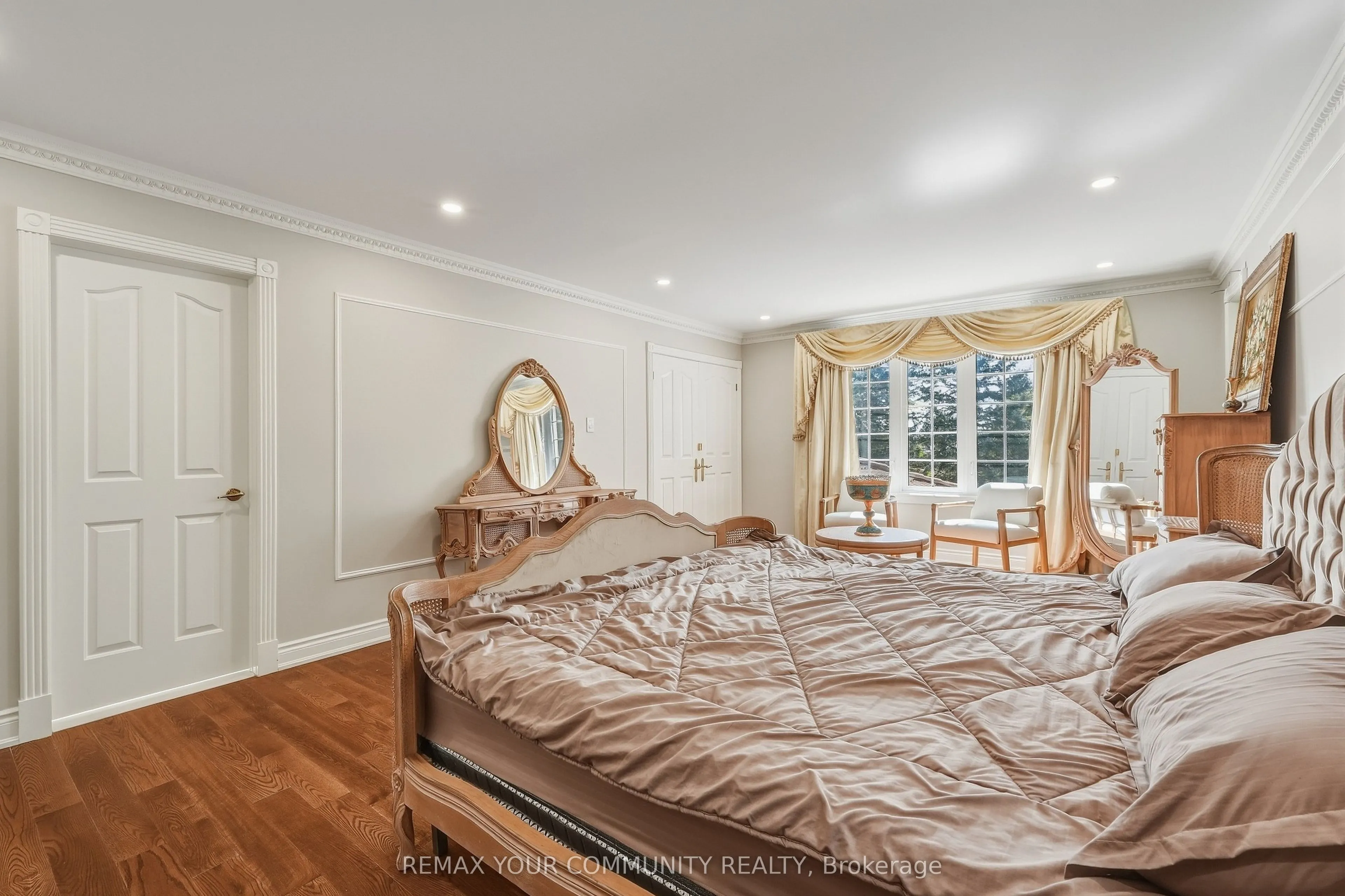 176 Old Surrey Lane