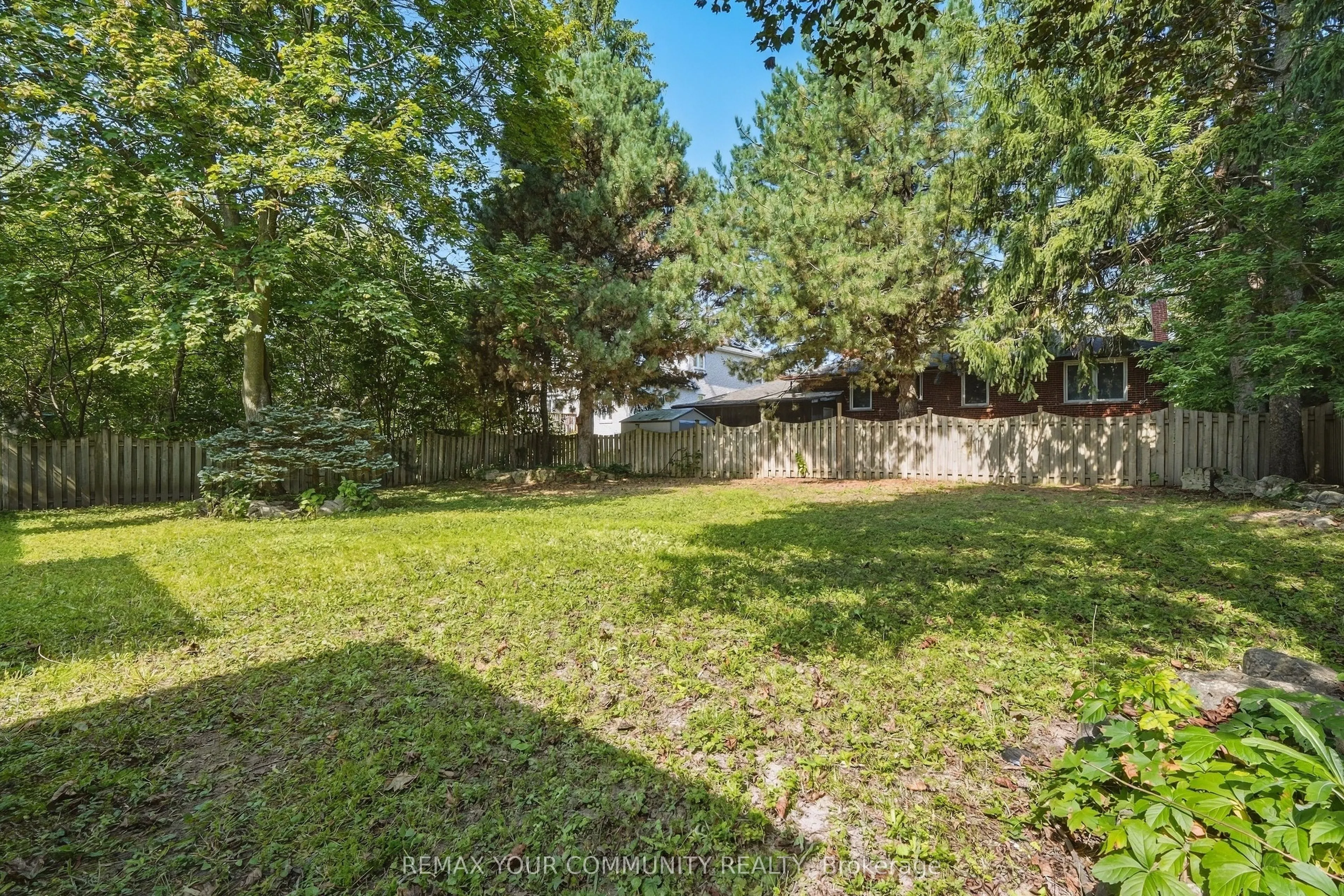 176 Old Surrey Lane