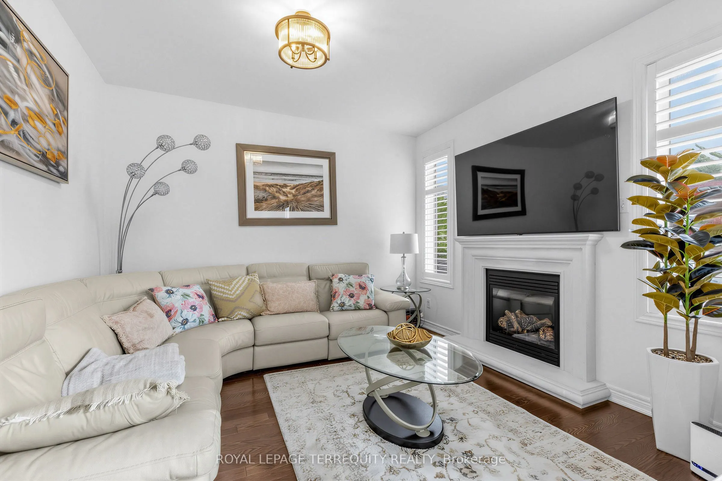 44 Headwind Boulevard