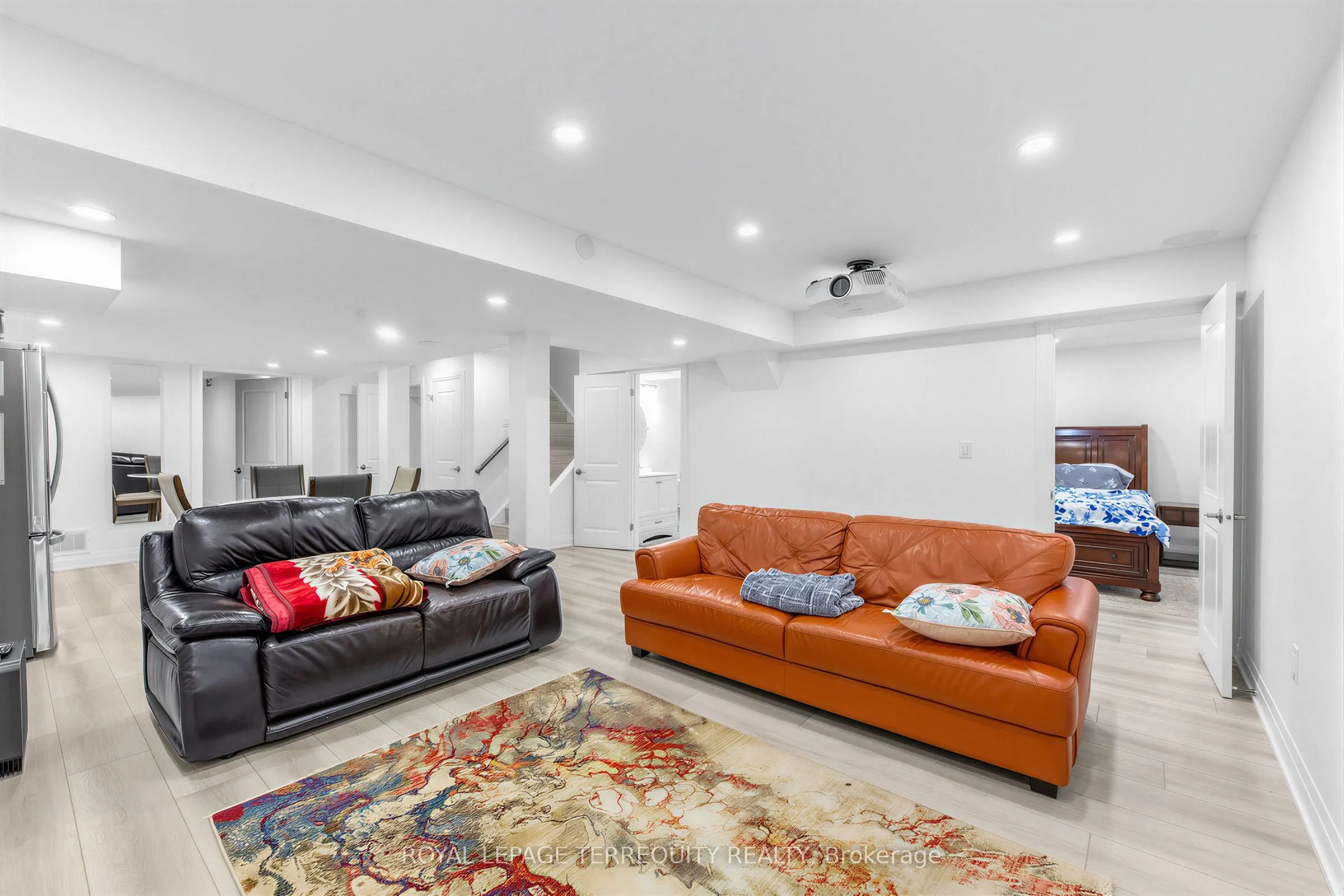 44 Headwind Boulevard