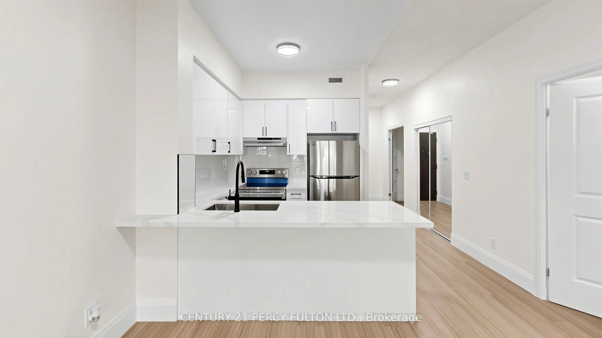 57 Upper Duke Crescent #102