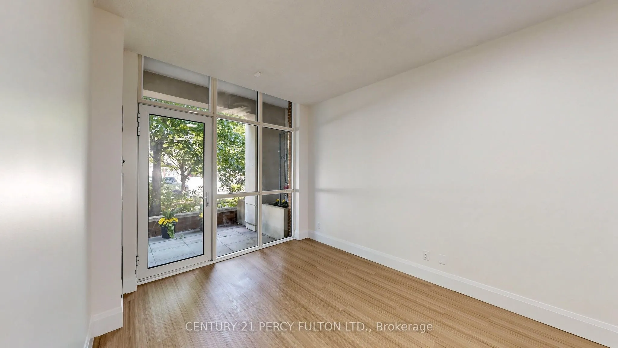 57 Upper Duke Crescent #102