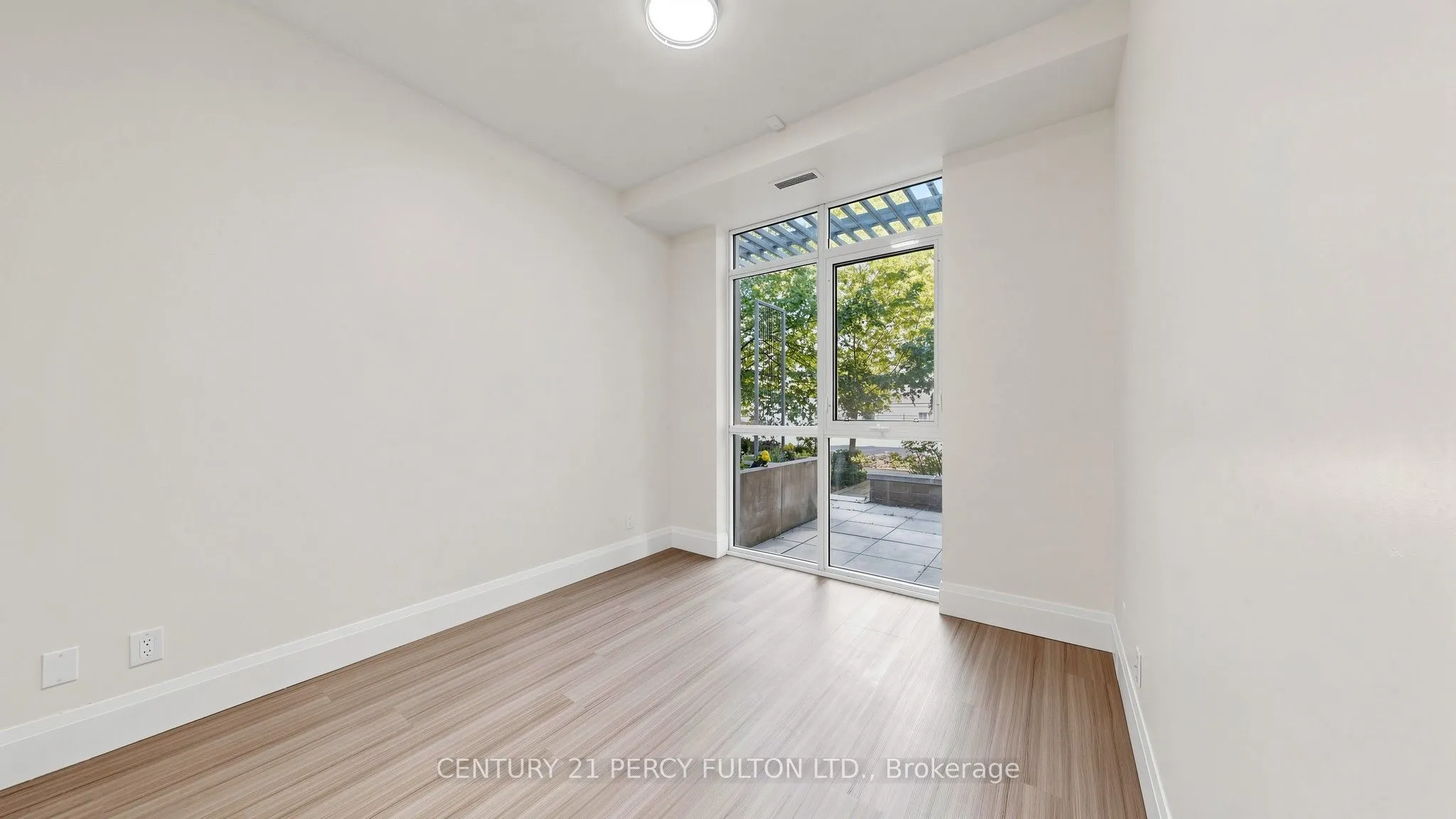 57 Upper Duke Crescent #102