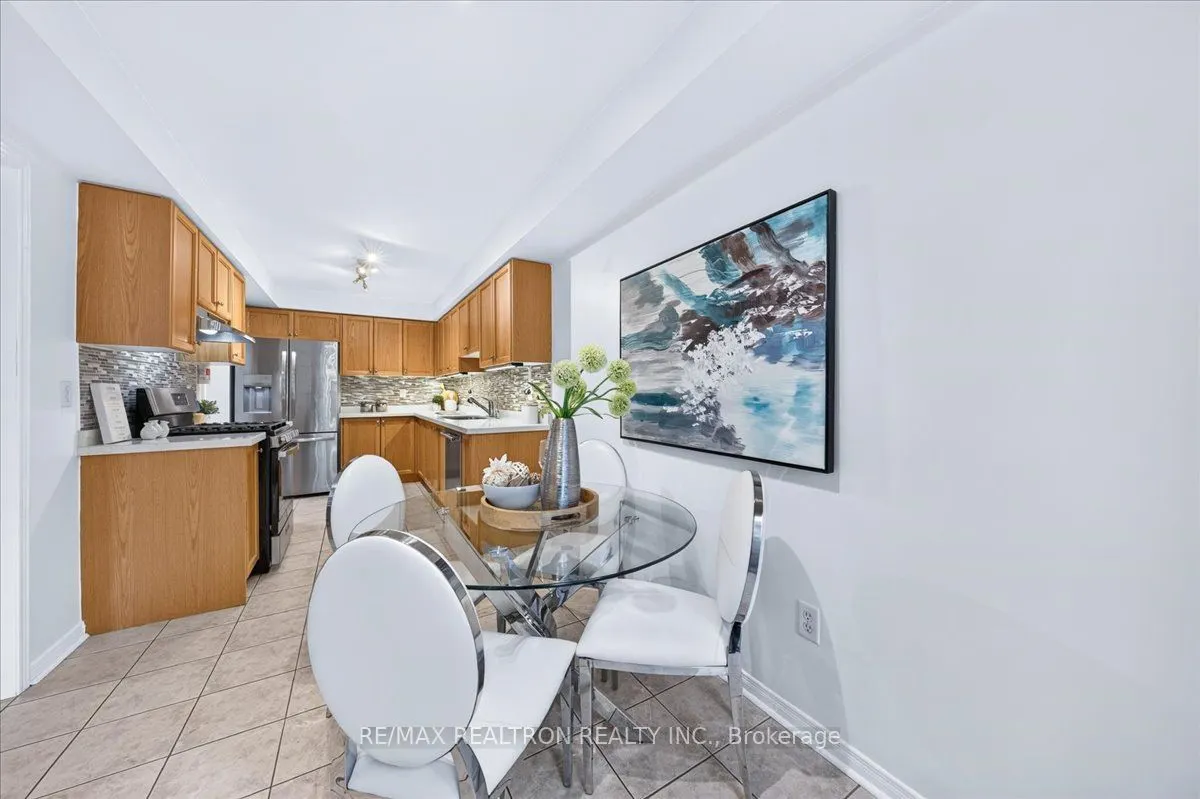 106 Lowther Avenue