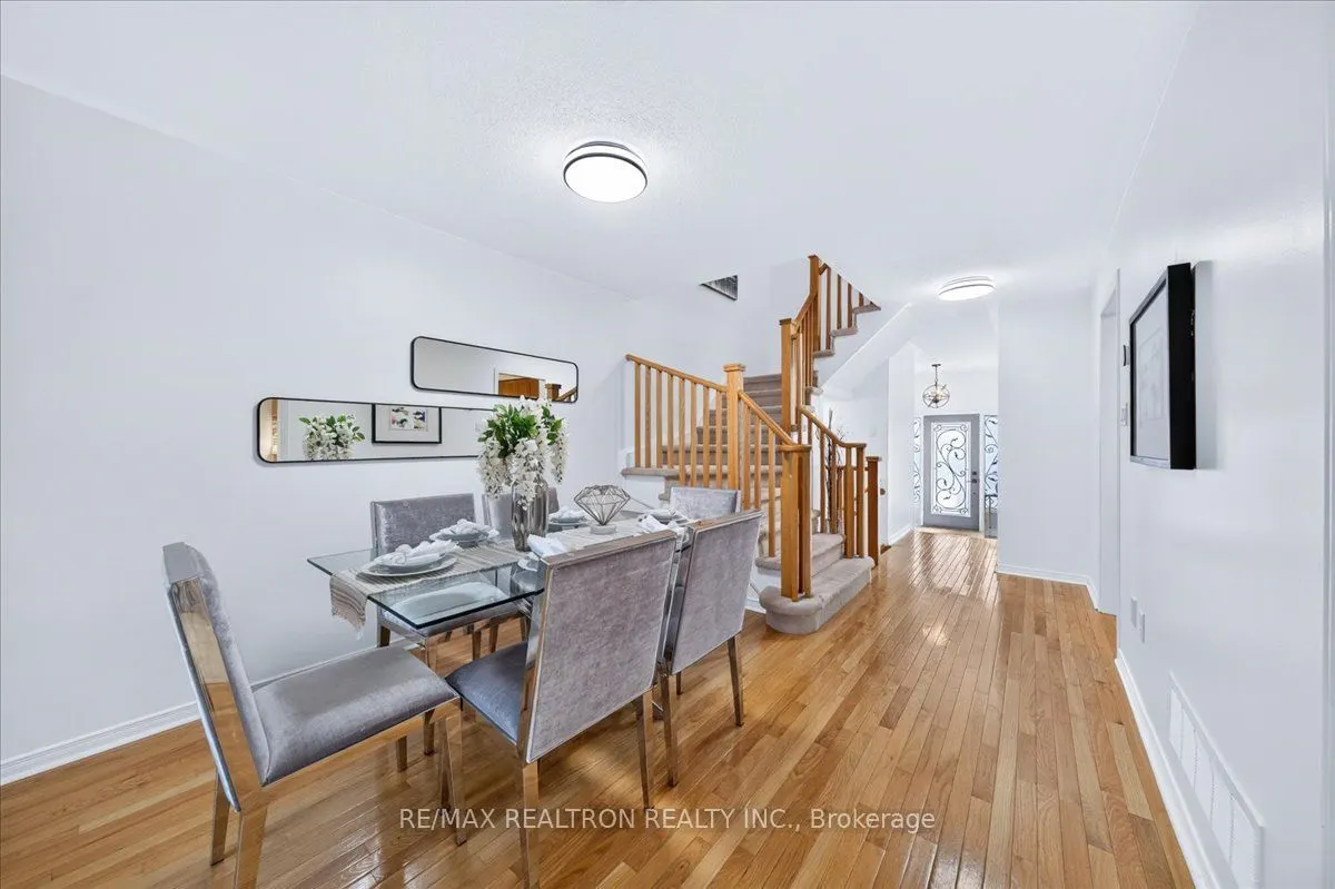 106 Lowther Avenue