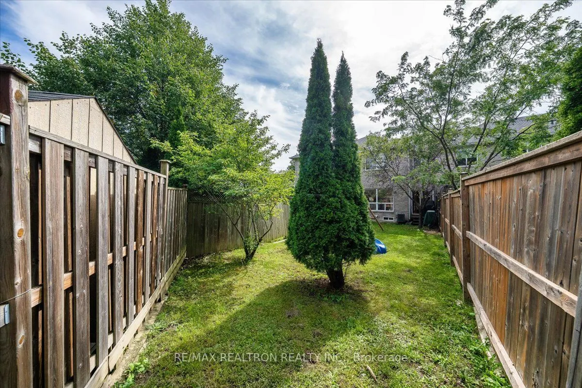 106 Lowther Avenue