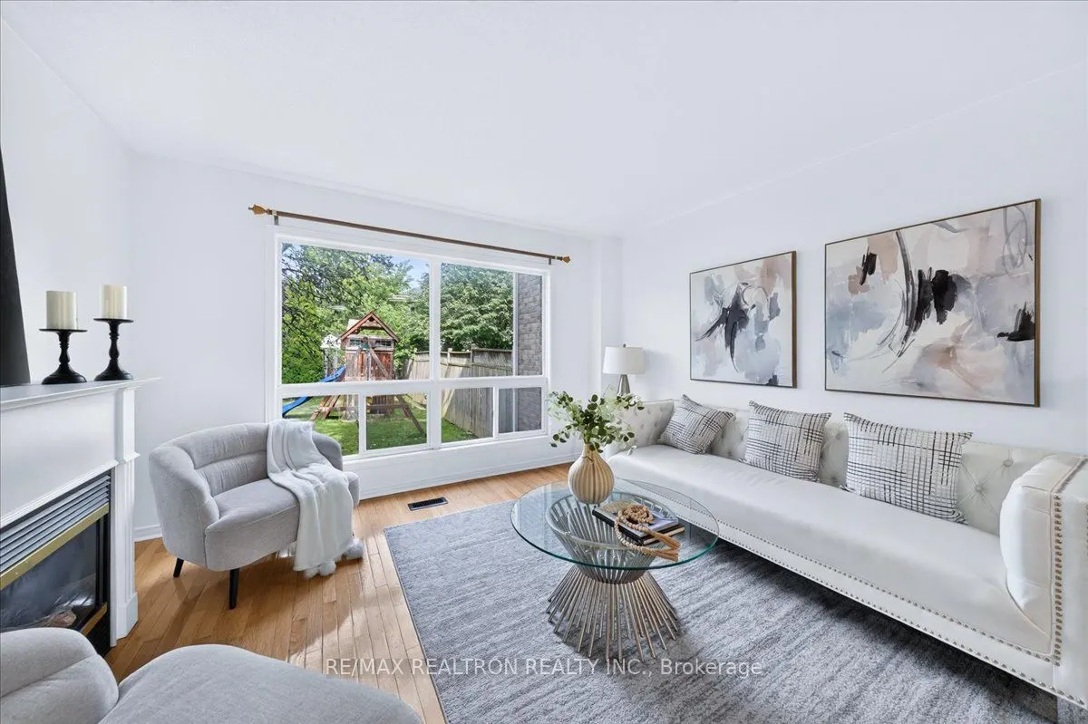 106 Lowther Avenue