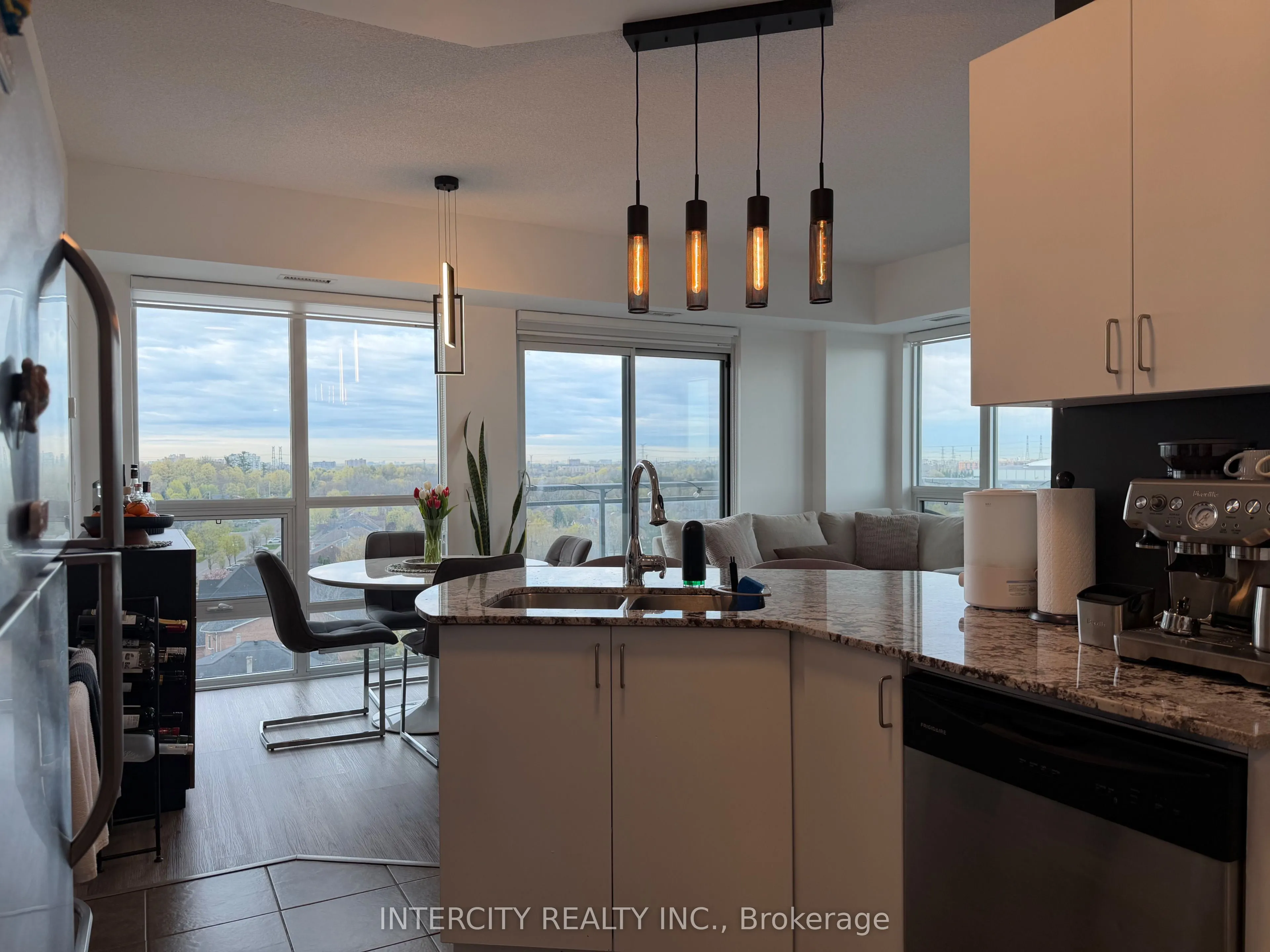 7730 Kipling Avenue #802