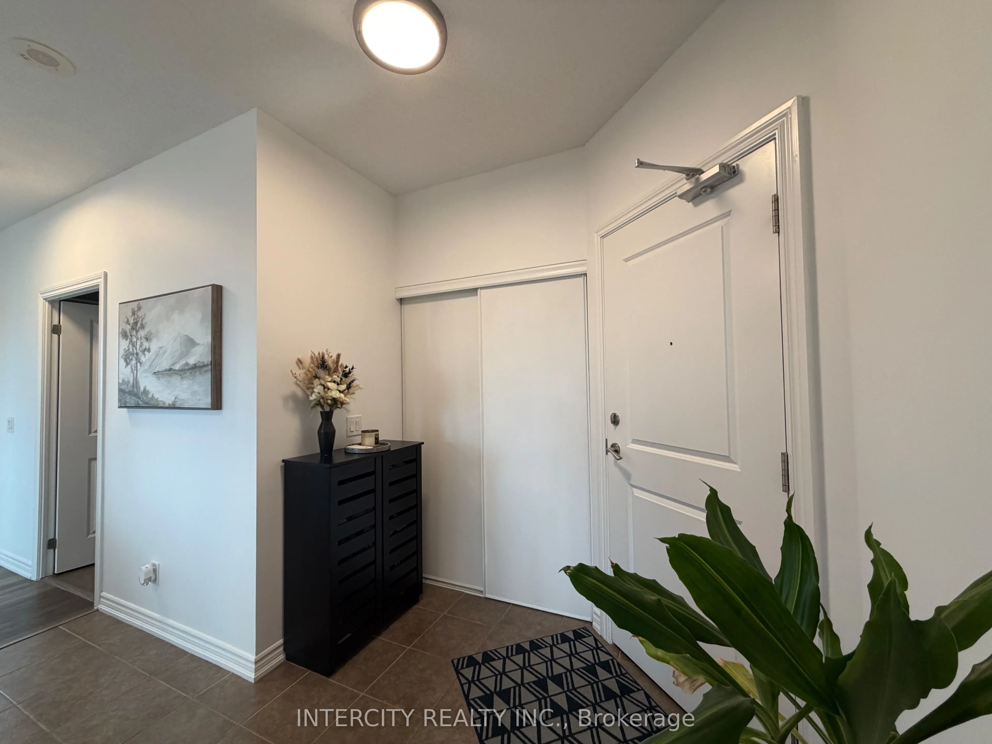 7730 Kipling Avenue #802