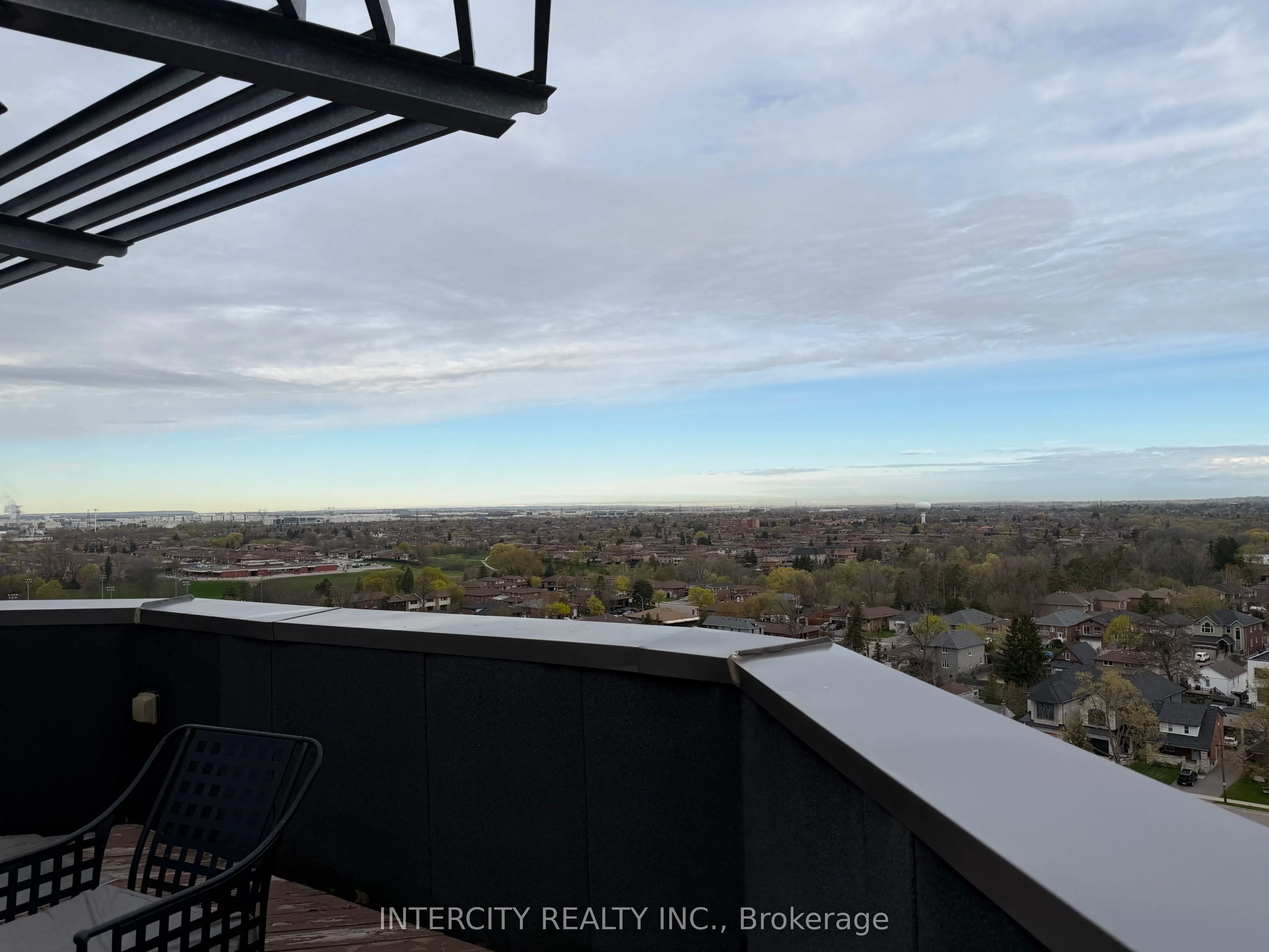 7730 Kipling Avenue #802