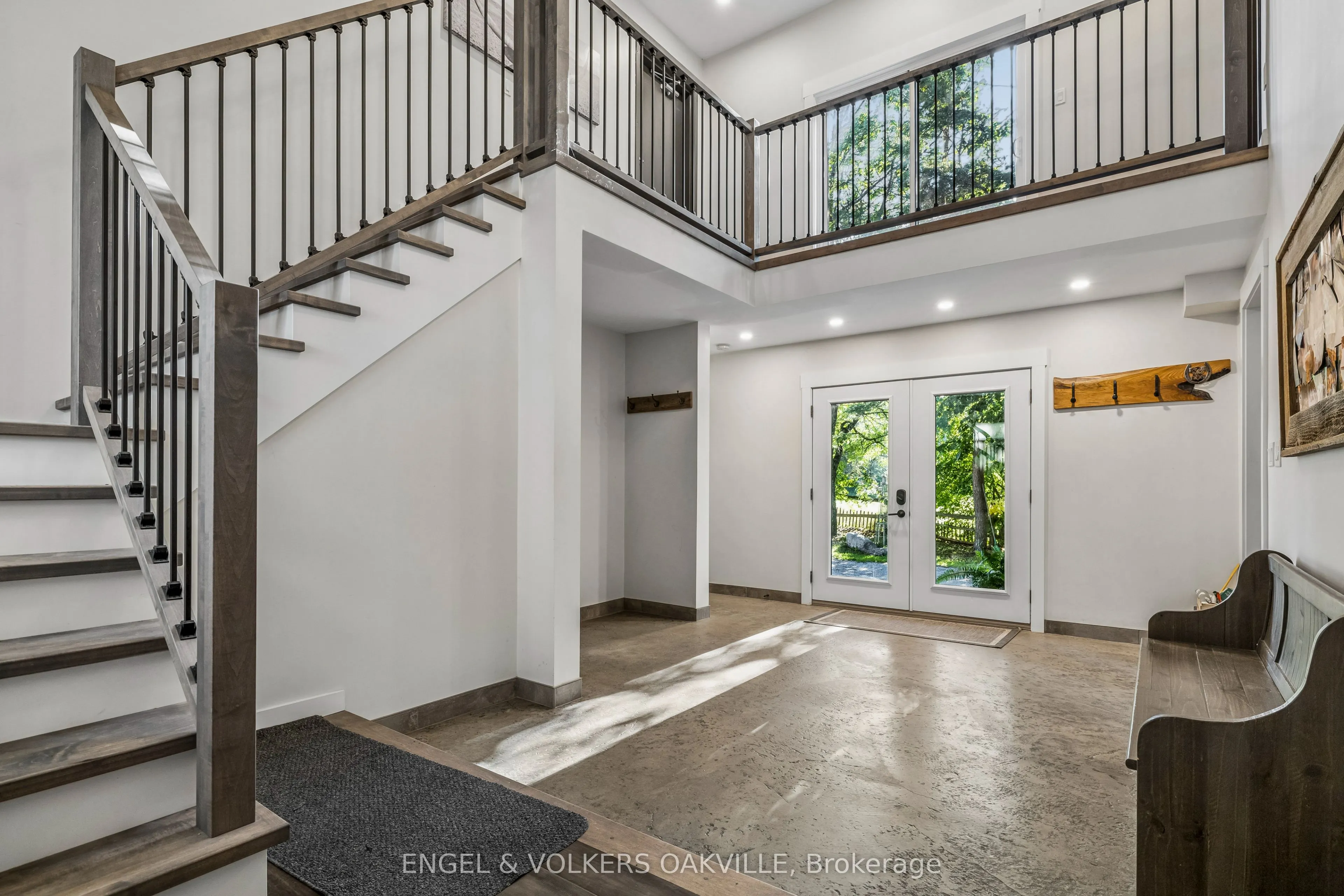 4143 Vivian Road