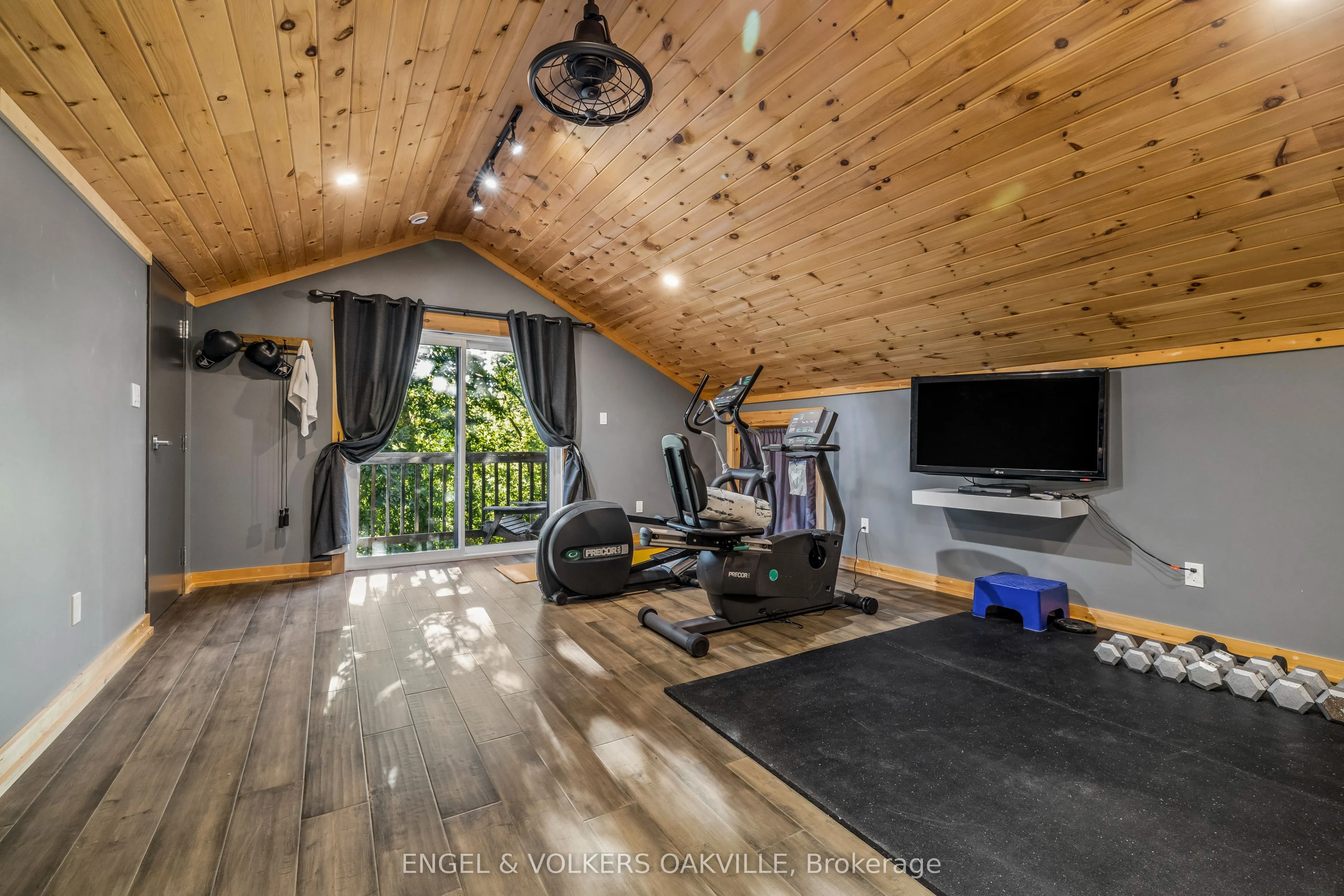 4143 Vivian Road