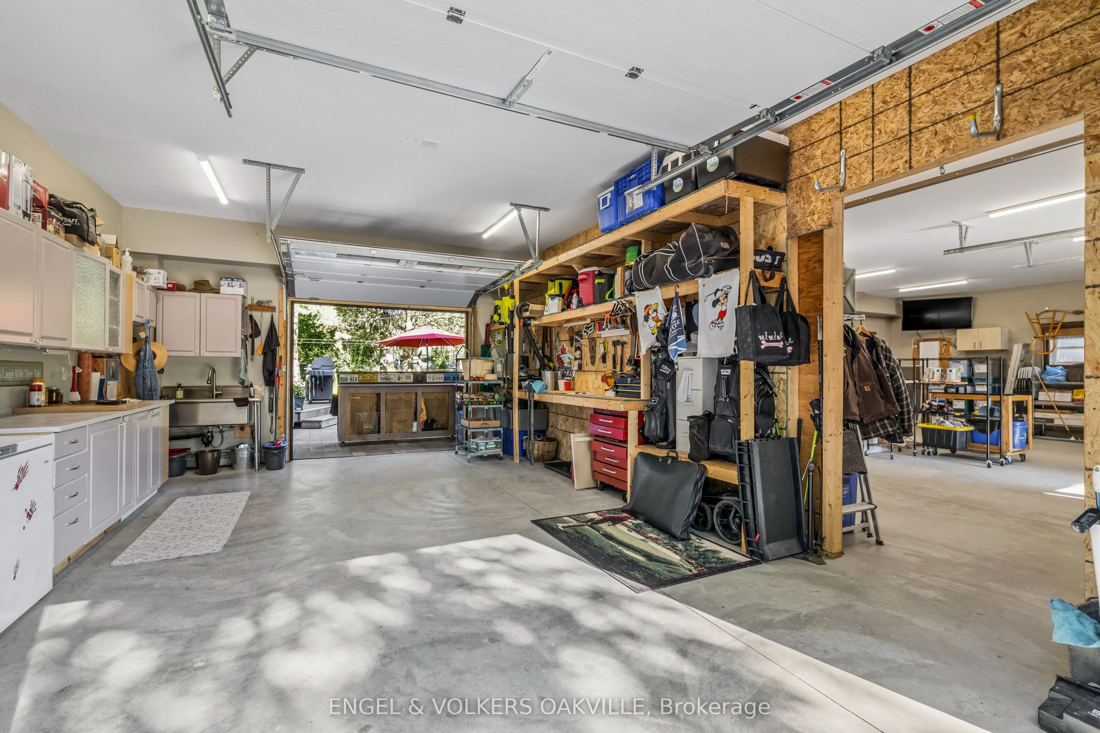 4143 Vivian Road