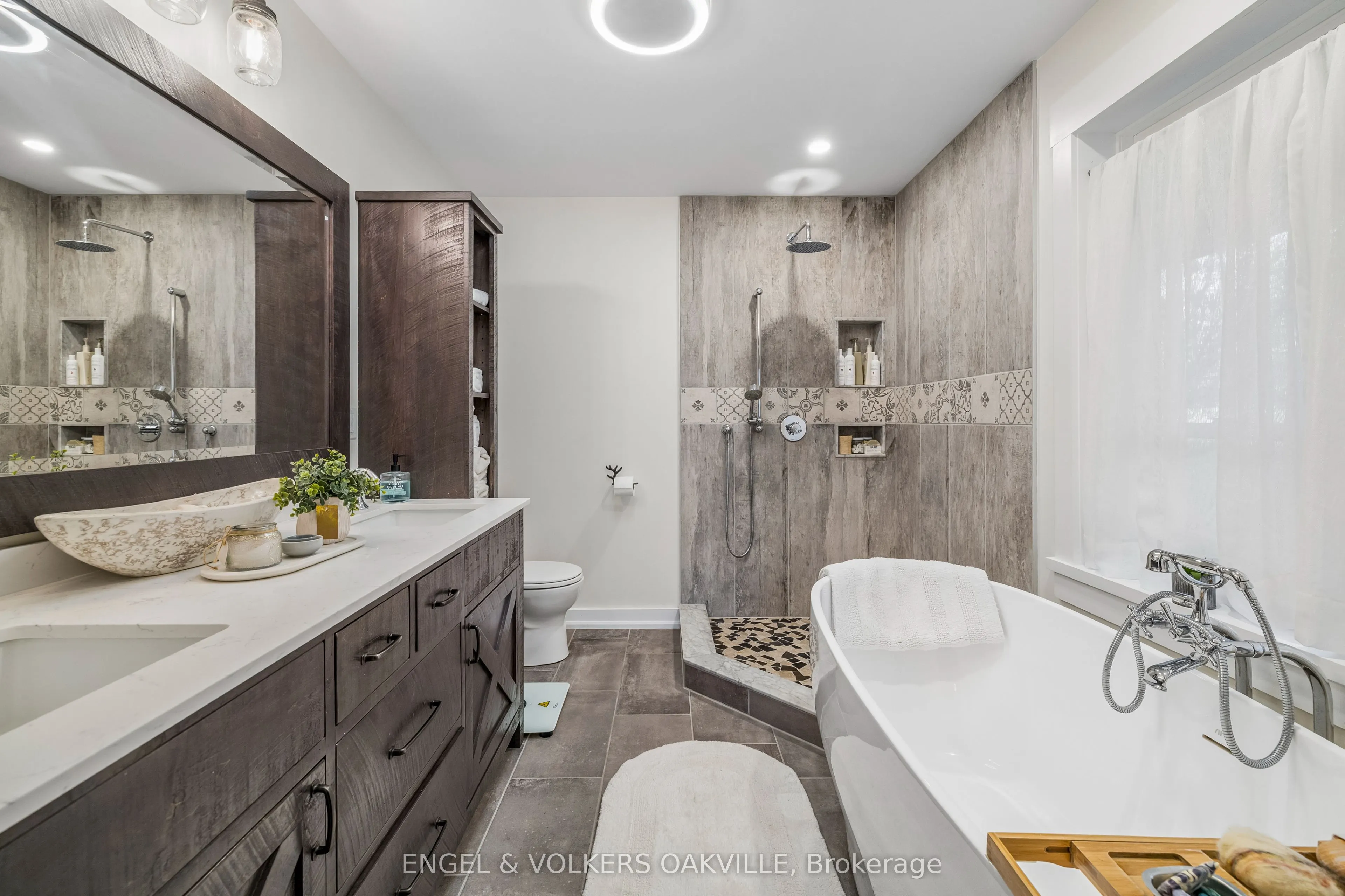 4143 Vivian Road