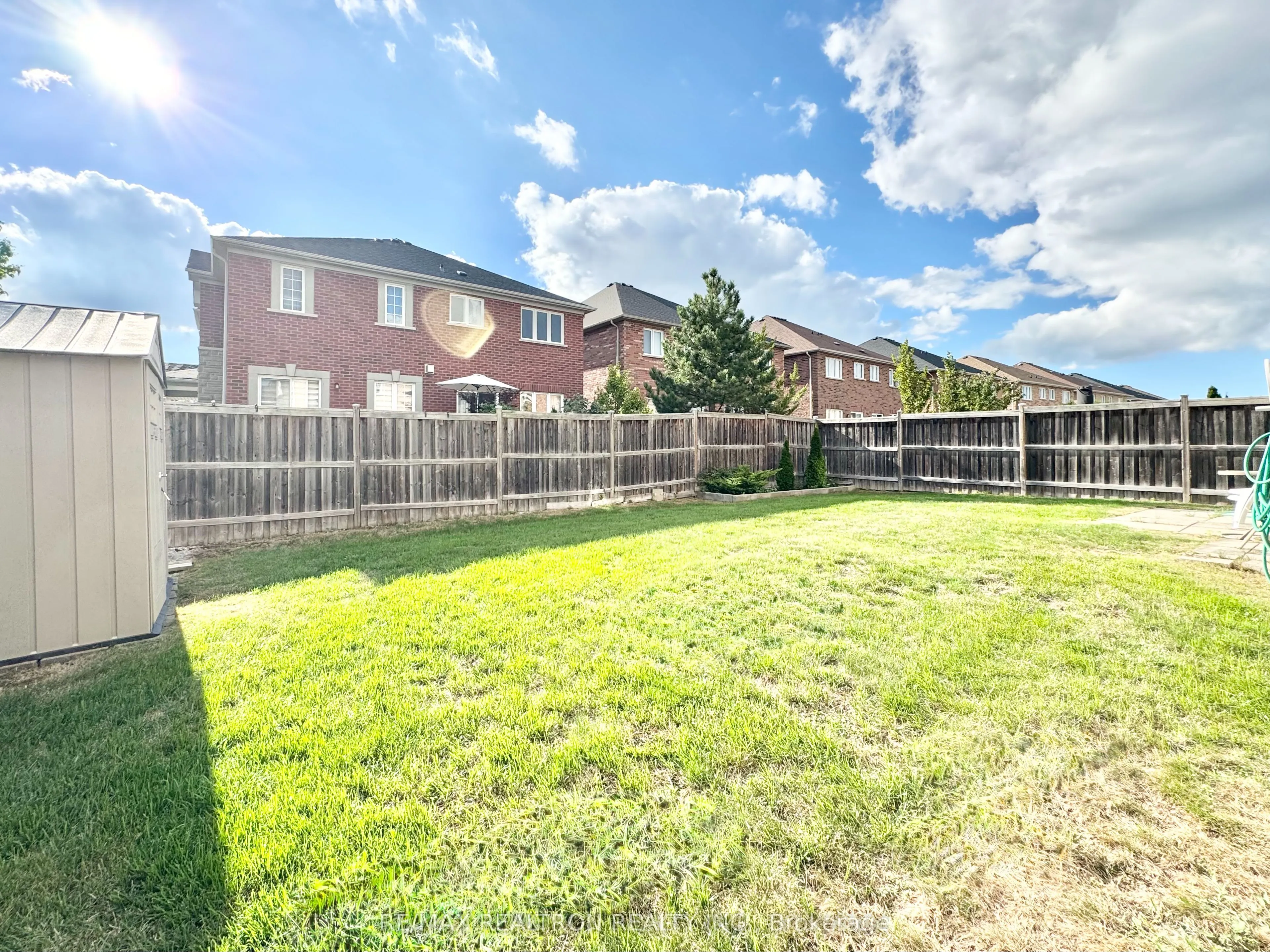 2 Redmond Drive