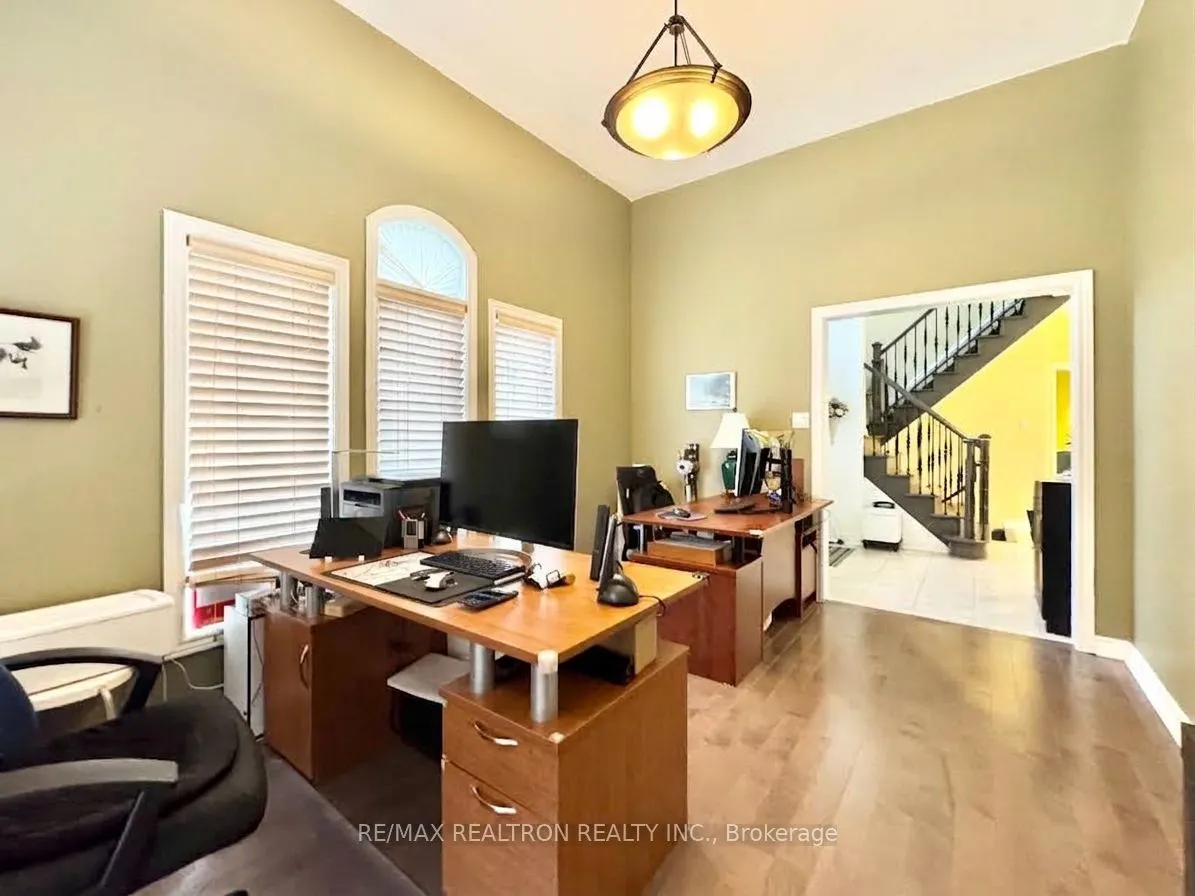 2 Redmond Drive