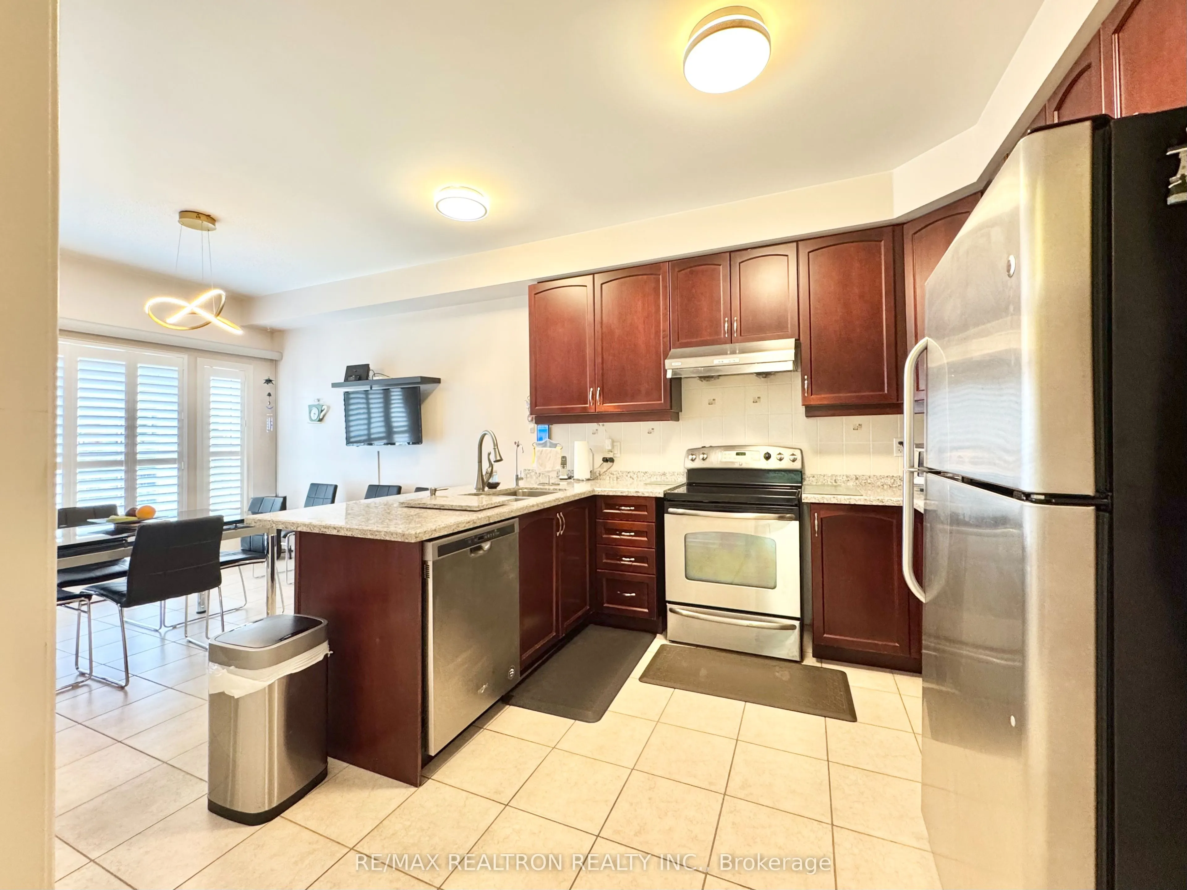 2 Redmond Drive