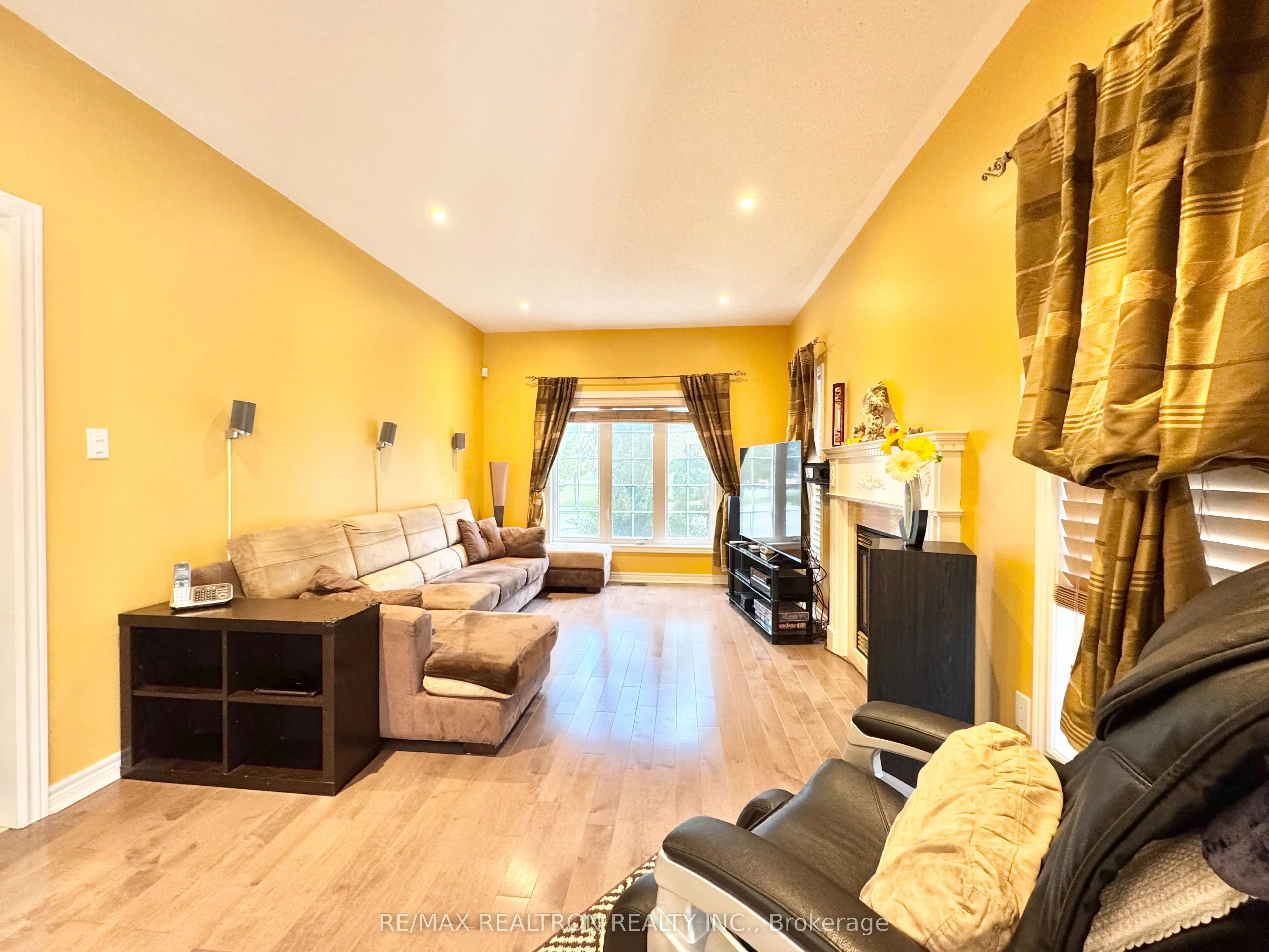 2 Redmond Drive