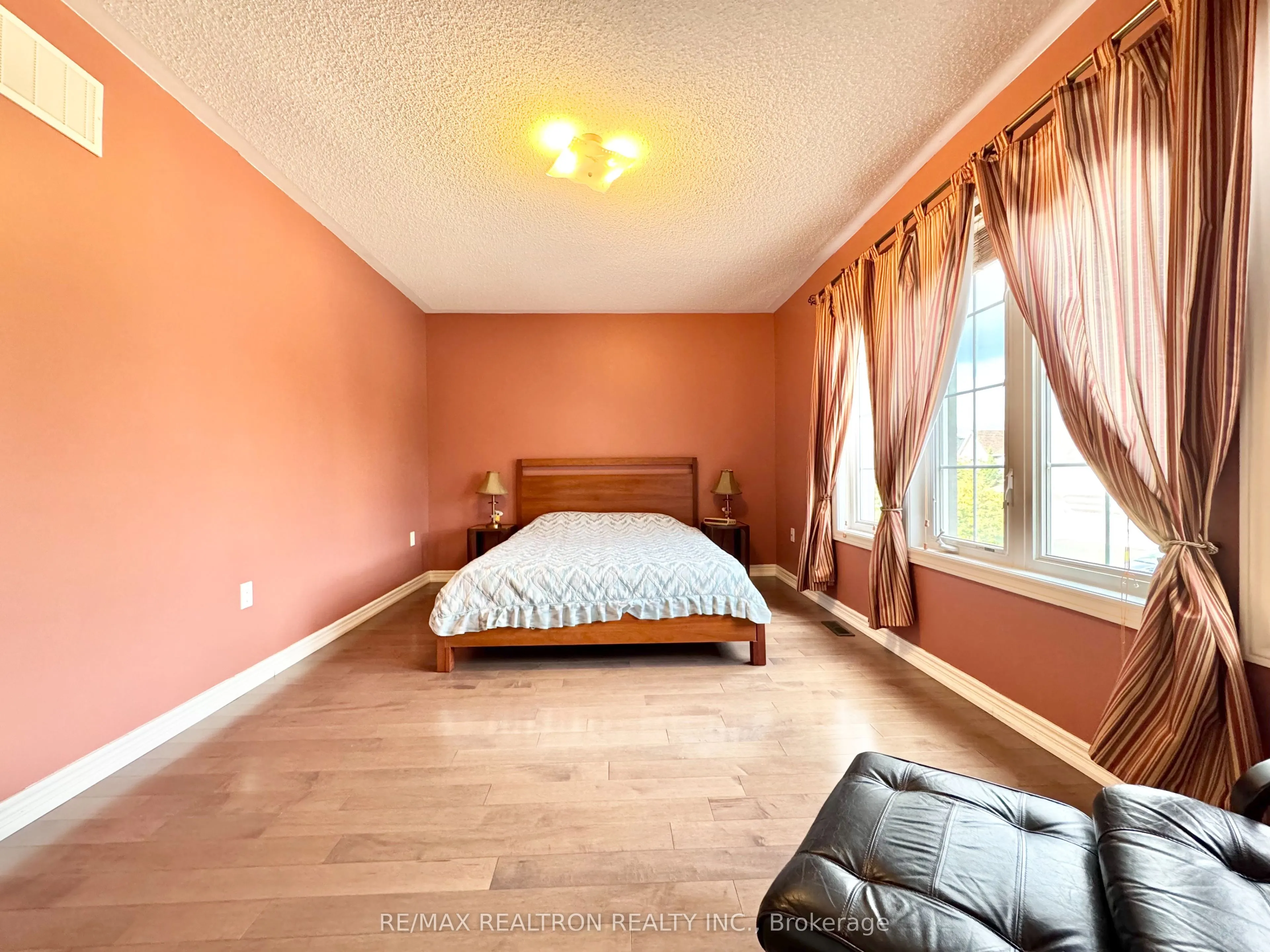 2 Redmond Drive