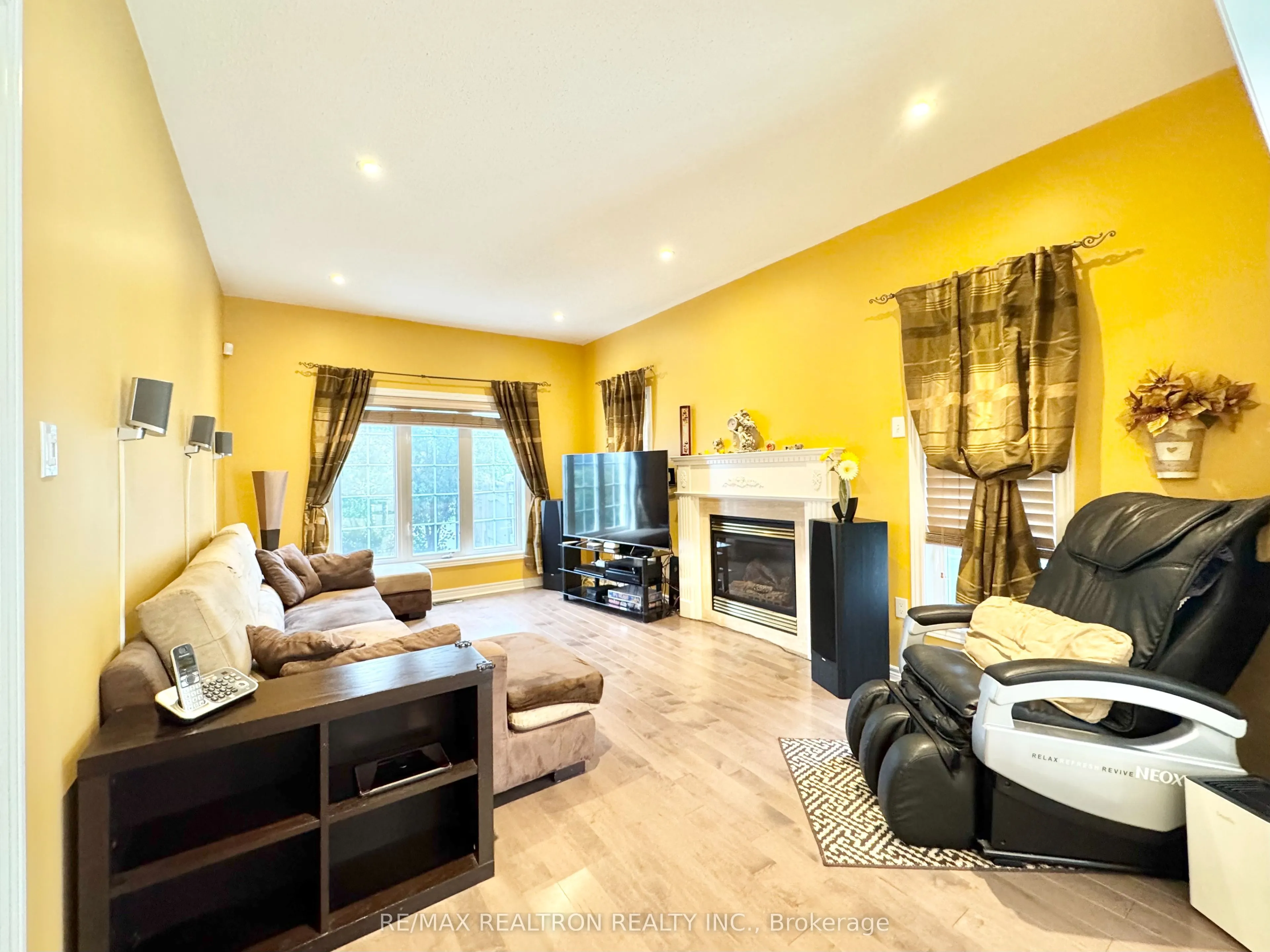 2 Redmond Drive
