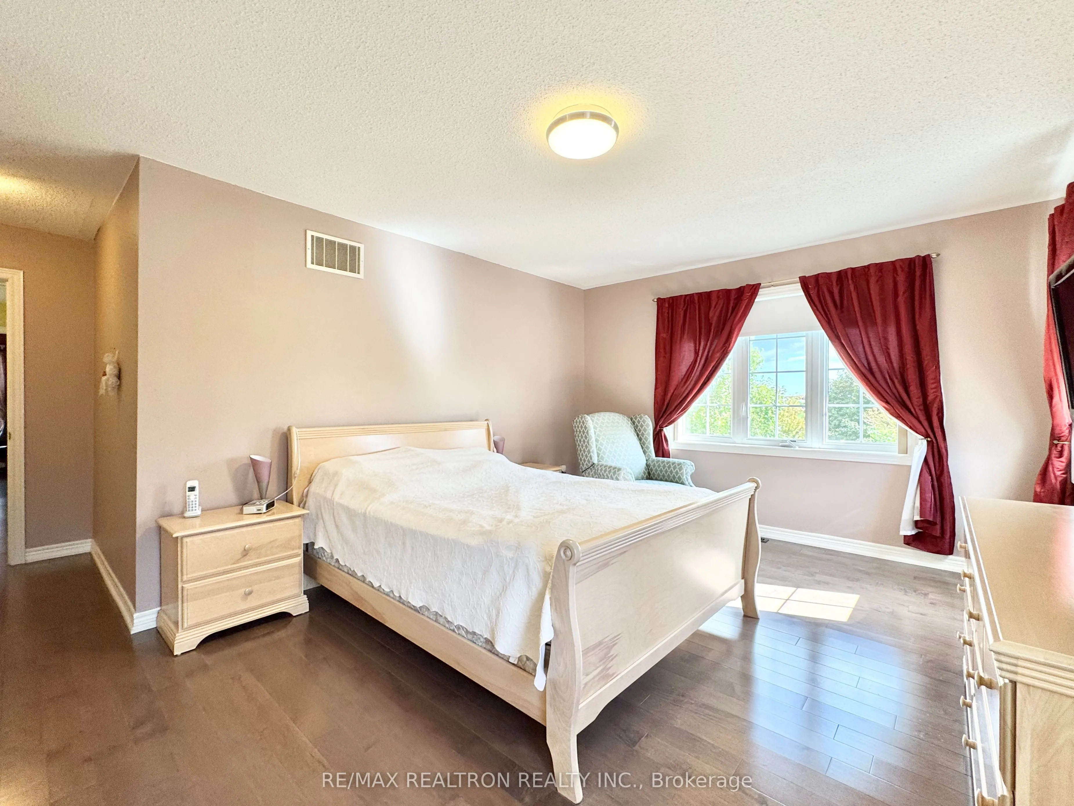 2 Redmond Drive