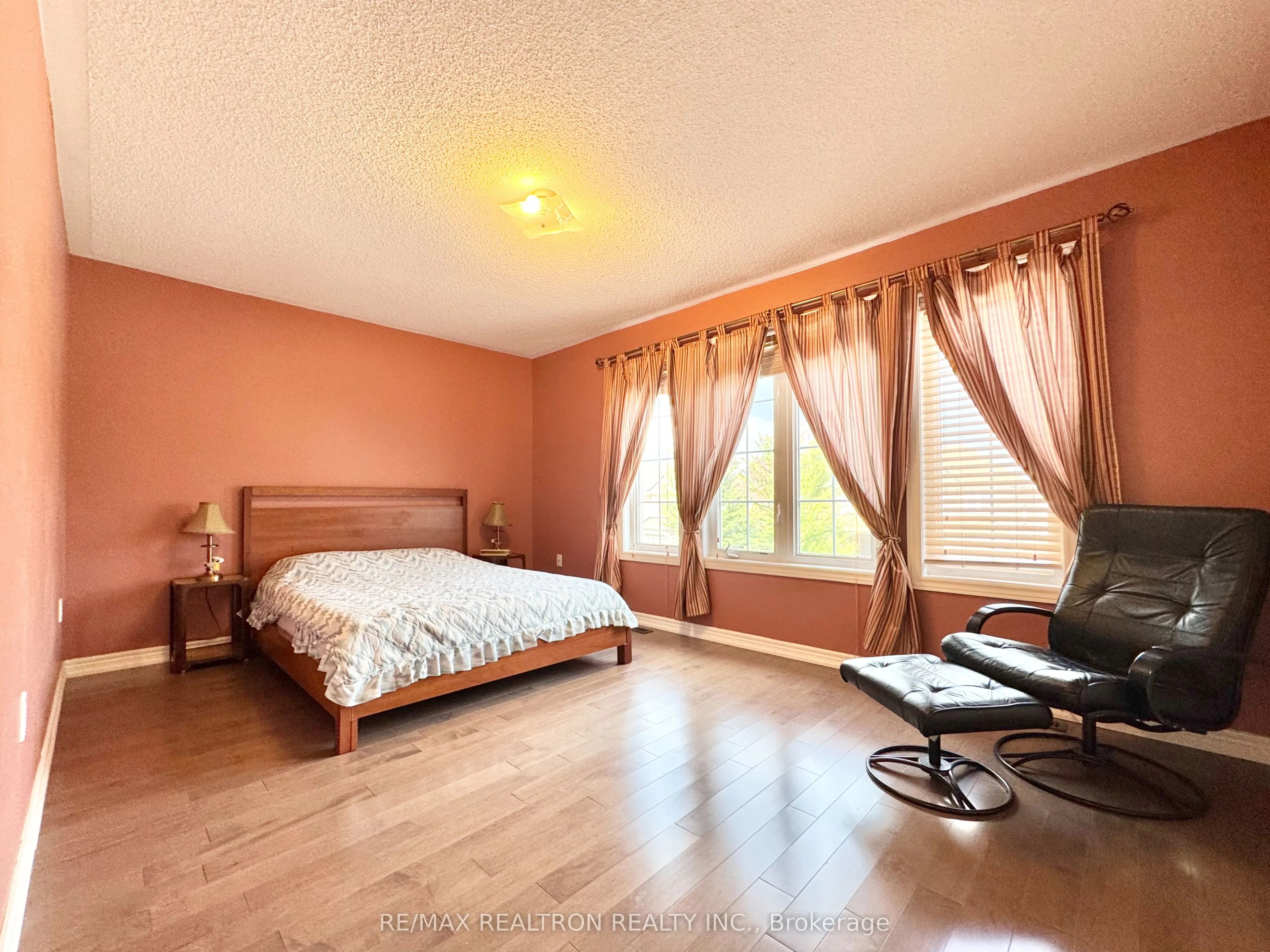 2 Redmond Drive