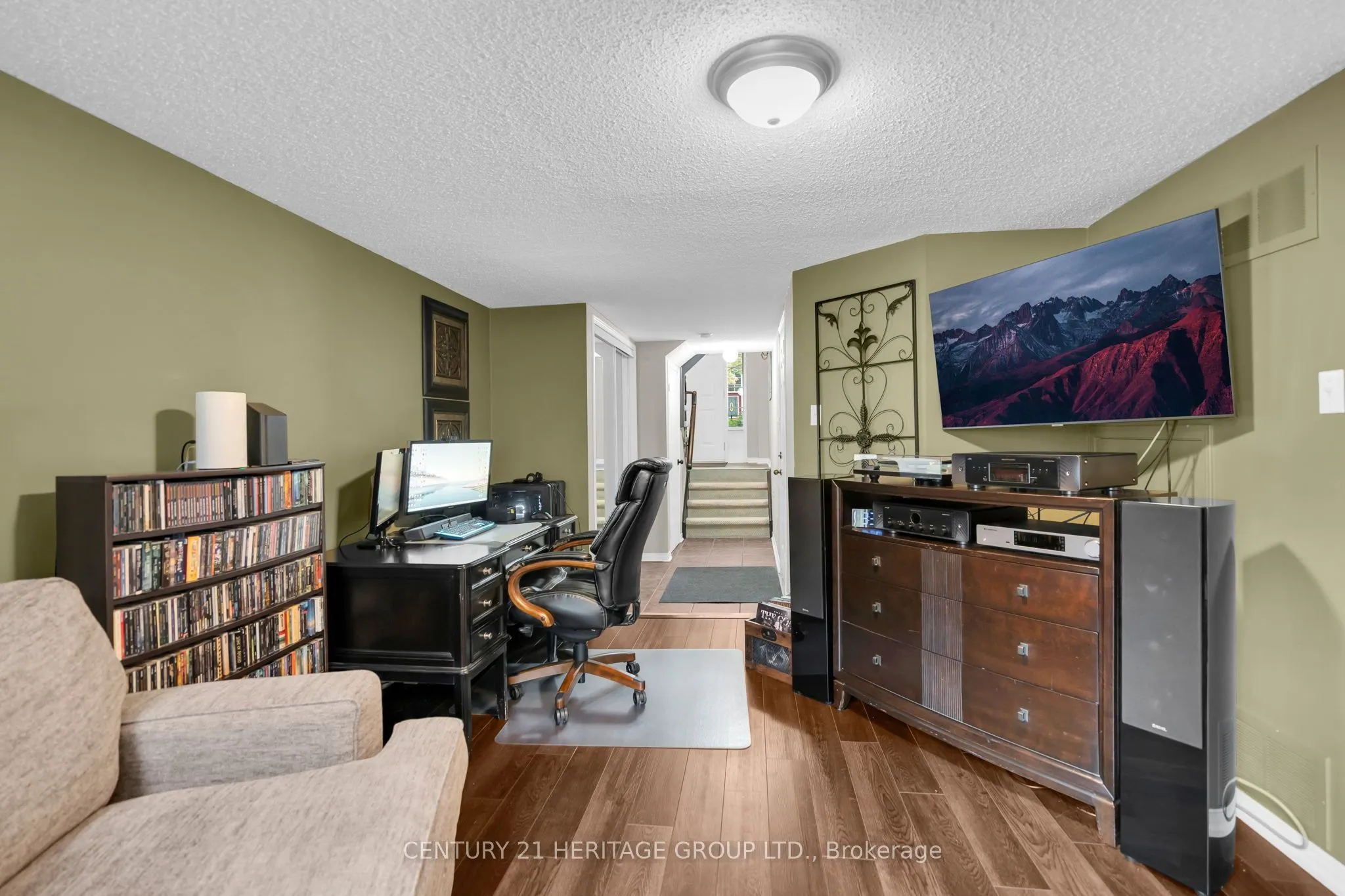 83 Mosaics Avenue #61