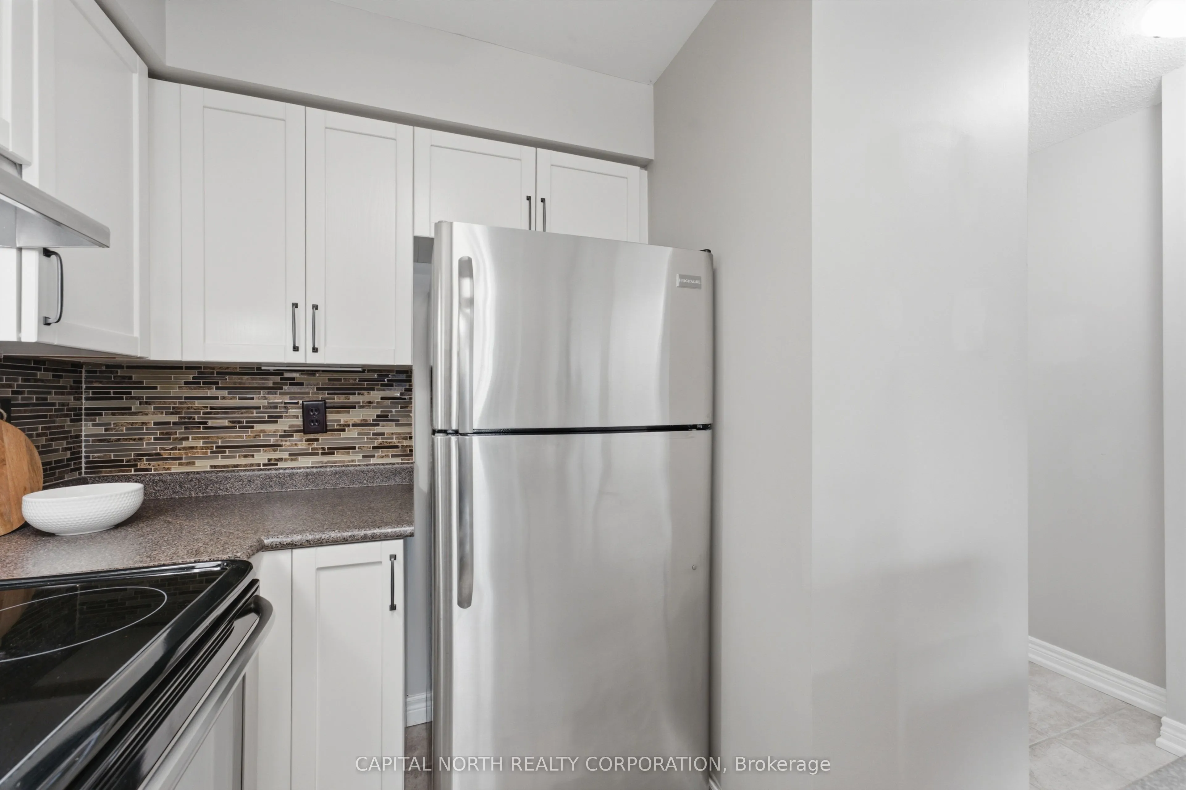 39 Oneida Crescent #711