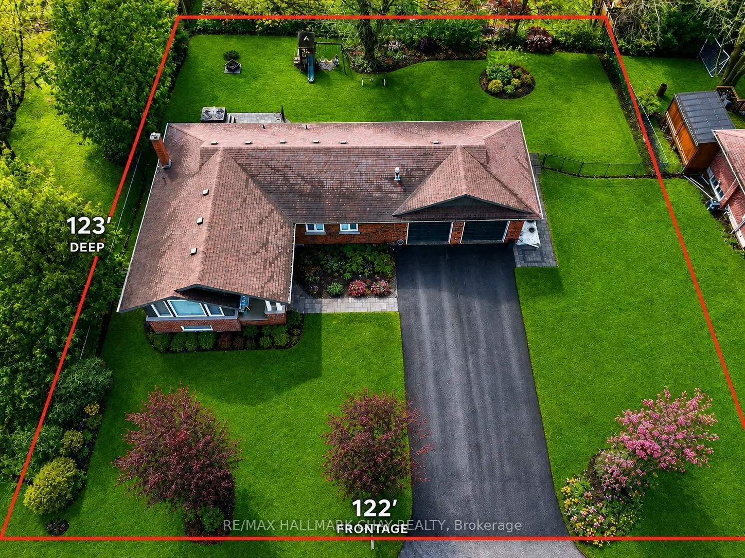 1587 Mount Albert Road