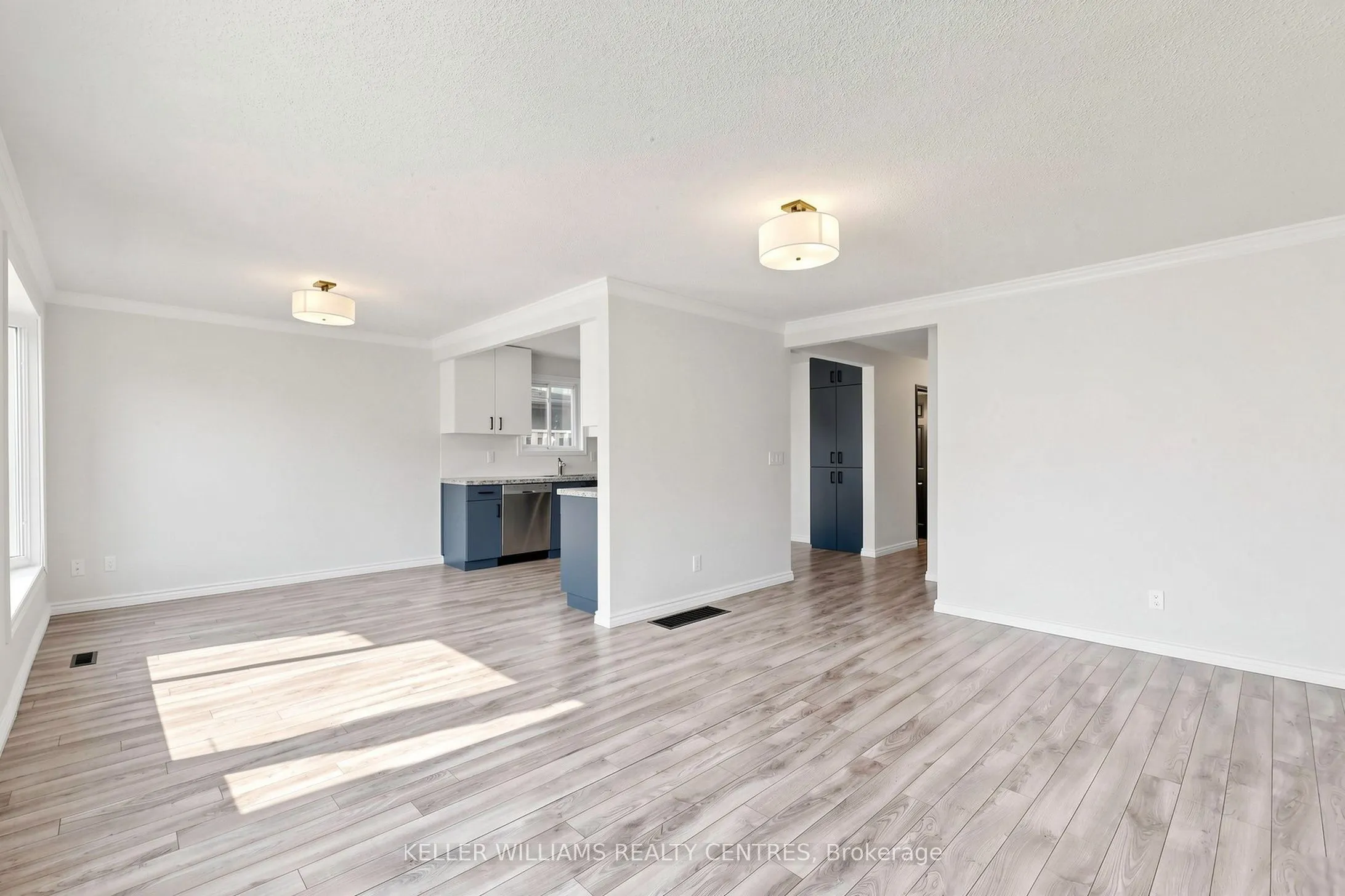 807 Greenfield Crescent #Upper