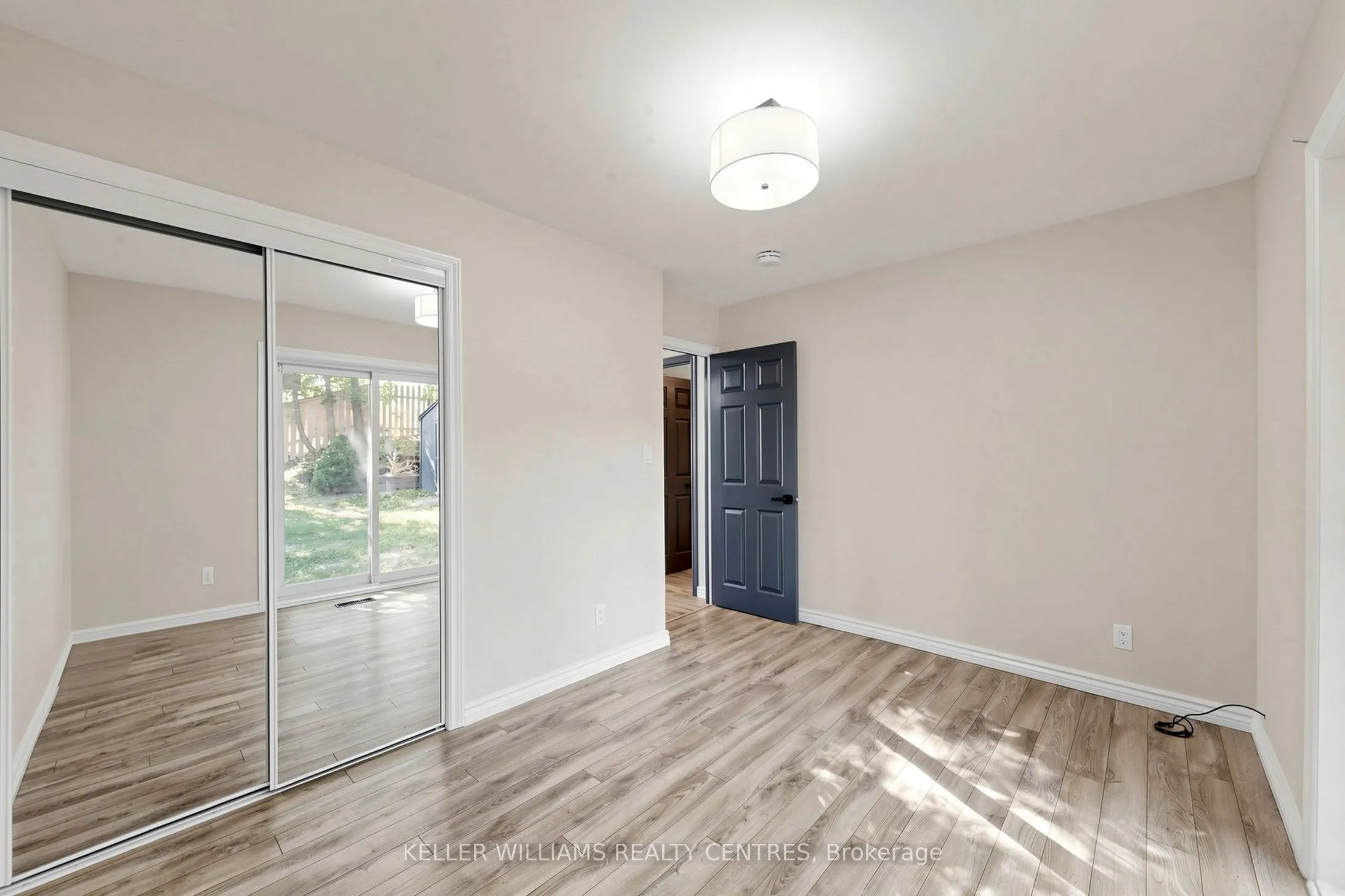 807 Greenfield Crescent #Upper
